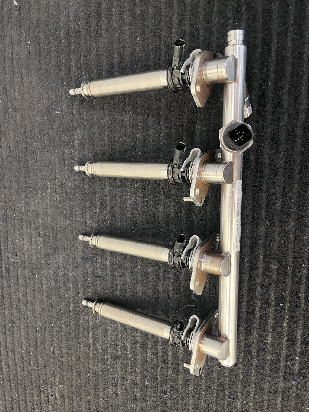2019-2023 Mercedes-Benz C300 GLC300 E350 Fuel Rail 4 Injectors OEM A2640701000 - eBay image 4