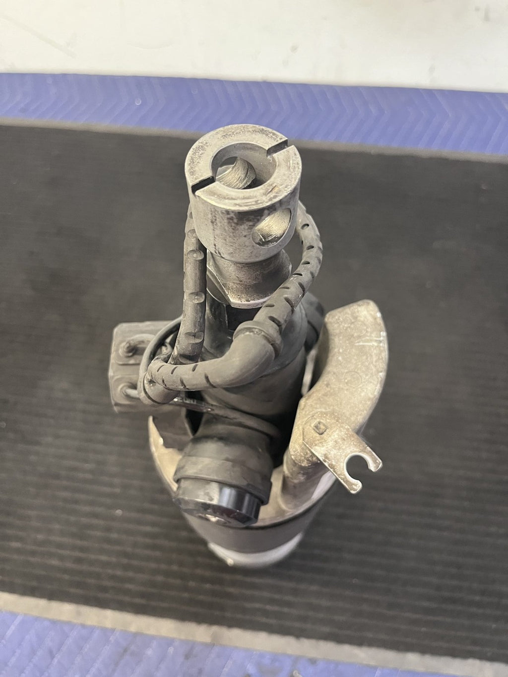 2010-2014 Rolls-Royce Ghost RR4 Front Left Air Suspension Strut OEM 37106862551 - eBay image 12