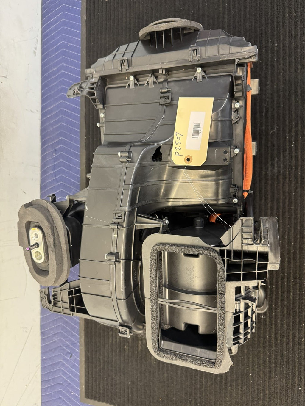 2022-2024 Rivian R1T R1S Front HVAC Heater Blower Assembly OEM PT00001821-P - eBay image 2