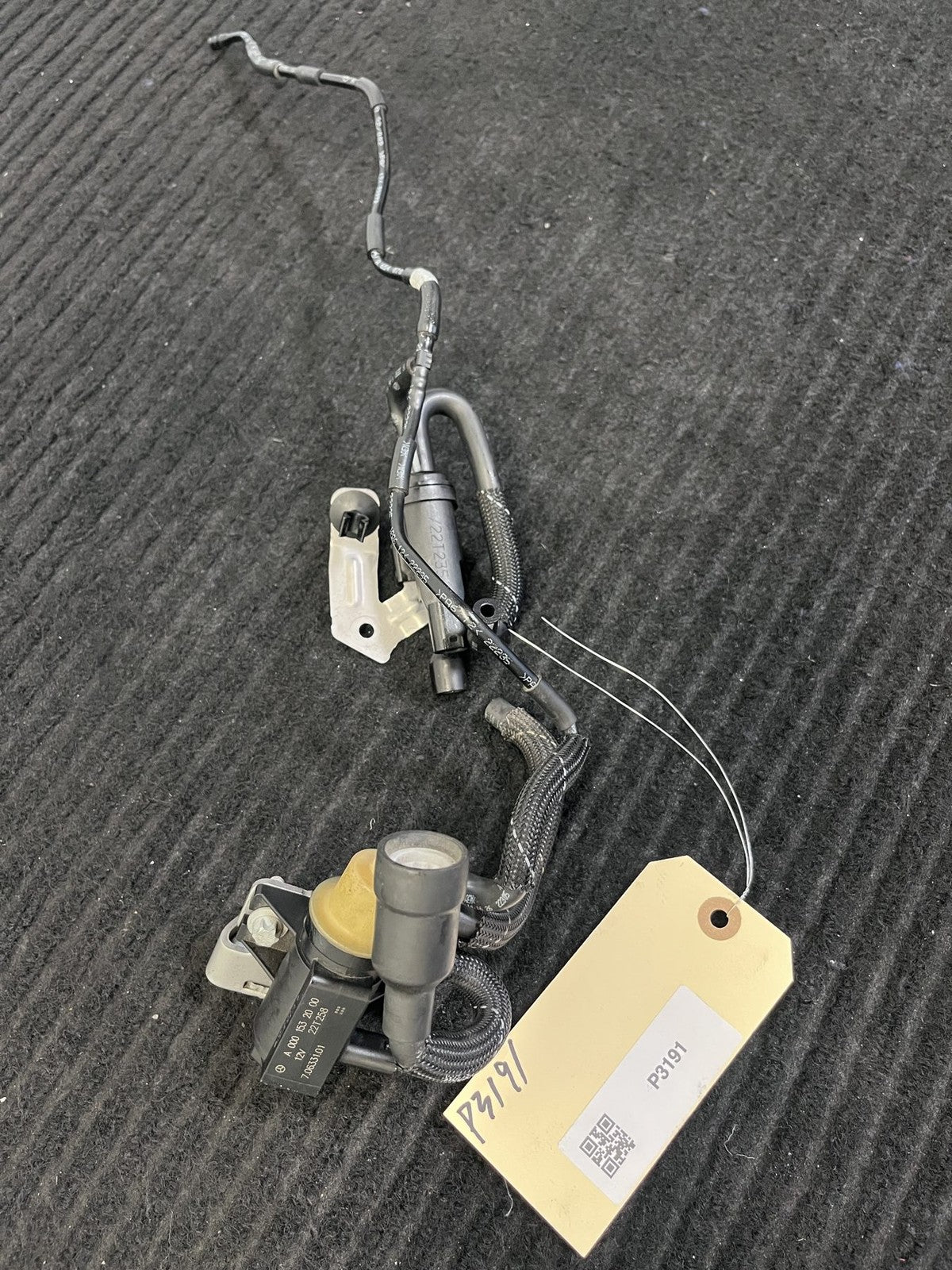 Mercedes-Benz Turbo Vacuum Solenoid Valves Lines OEM A0001532000 A0005003201 - eBay image 1