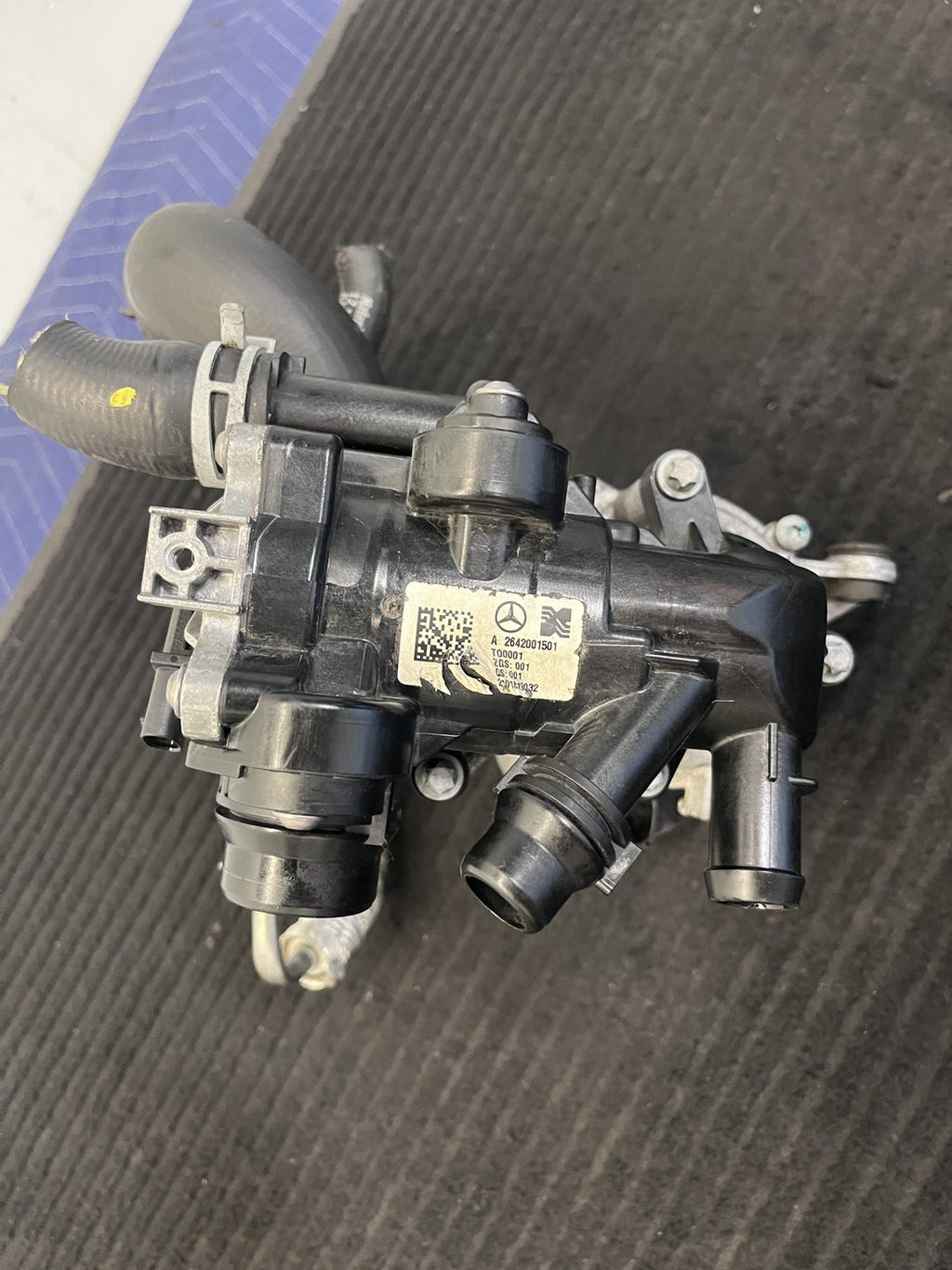 2019-2023 Mercedes-Benz C300 E350 GLC300 Water Pump Thermostat OEM A2642000100 - eBay image 2