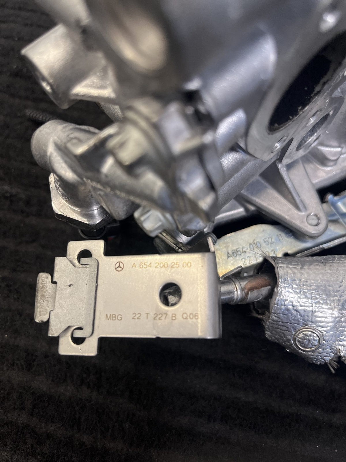 Mercedes-Benz OM654 2.0L Diesel Egr Valve Assembly With Pipes Genuine OEM - eBay image 2