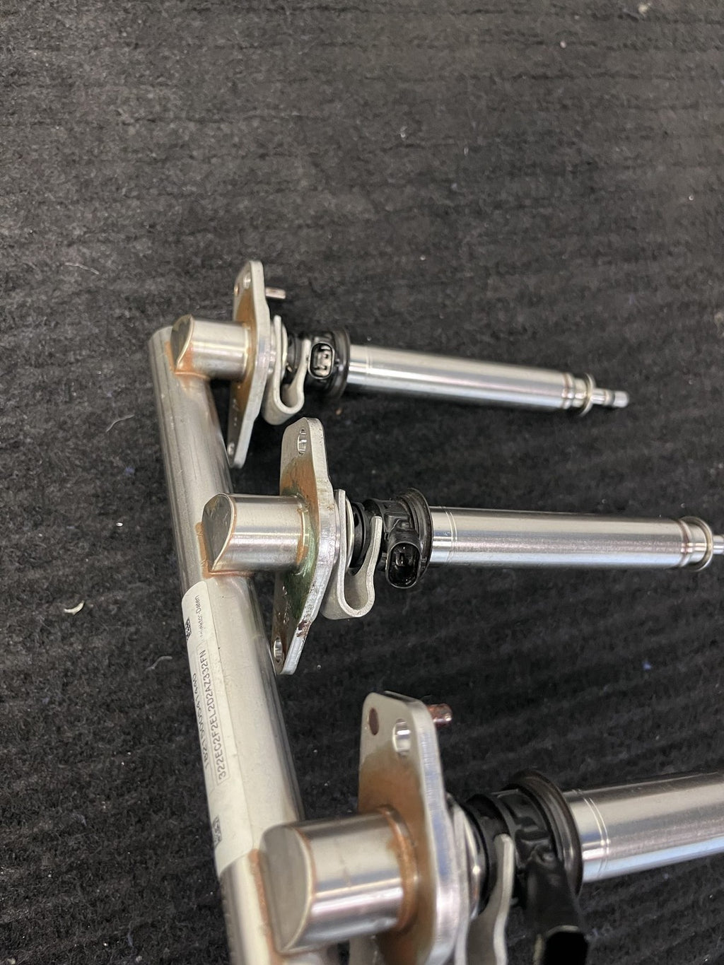 2015-2019 Mercedes-Benz C300 GLC300 E300 Fuel Rail 4 Injectors OEM A2740703800 - eBay image 6