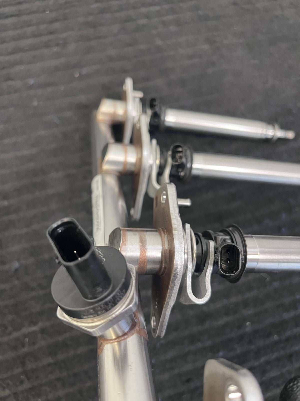 2015-2019 Mercedes-Benz C300 GLC300 E300 Fuel Rail 4 Injectors OEM A2740703800 - eBay image 6