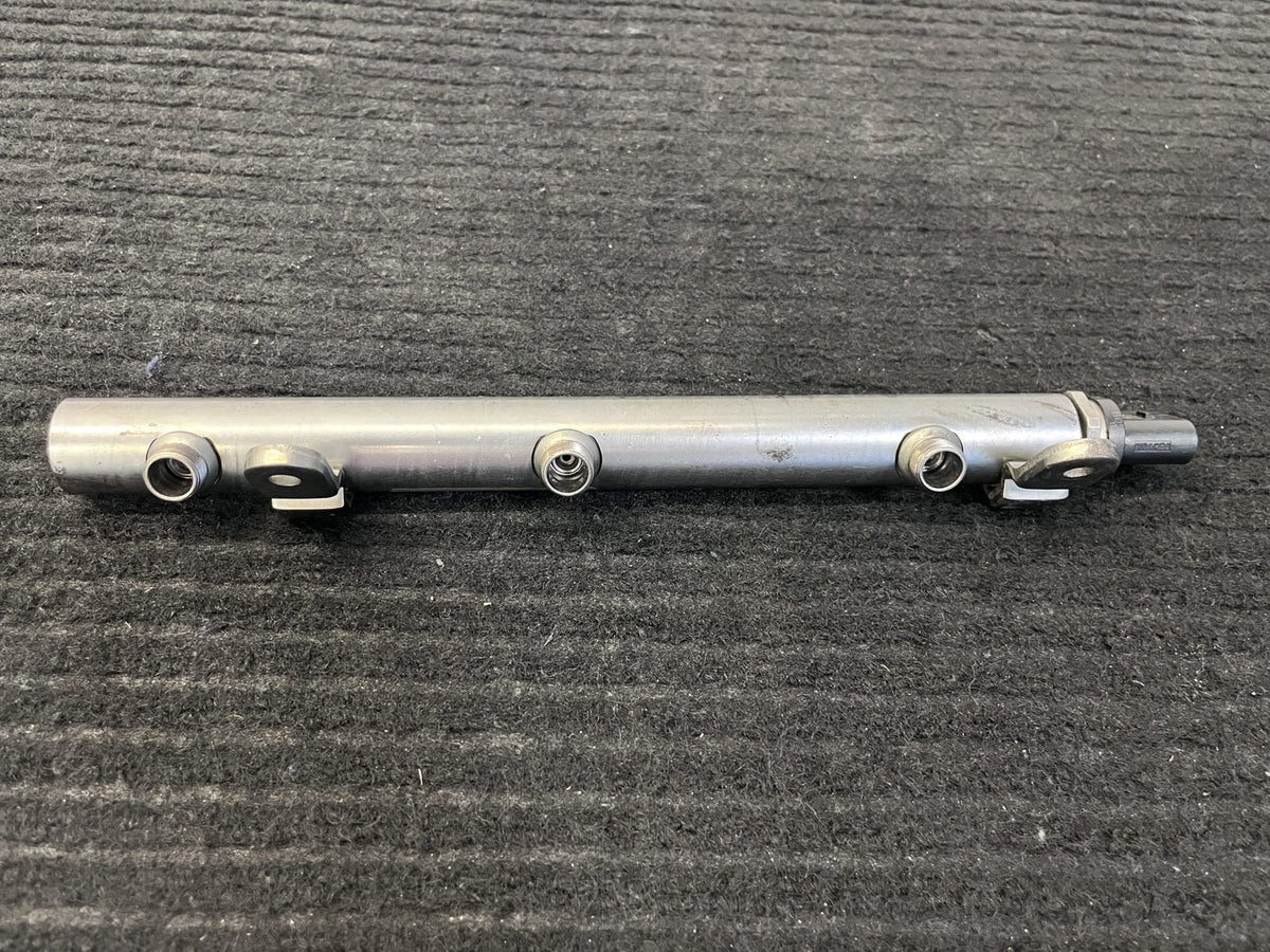 2010-2022 Mercedes-Benz Sprinter OM642 Right Fuel Rail OEM A6420703095 - eBay image 2