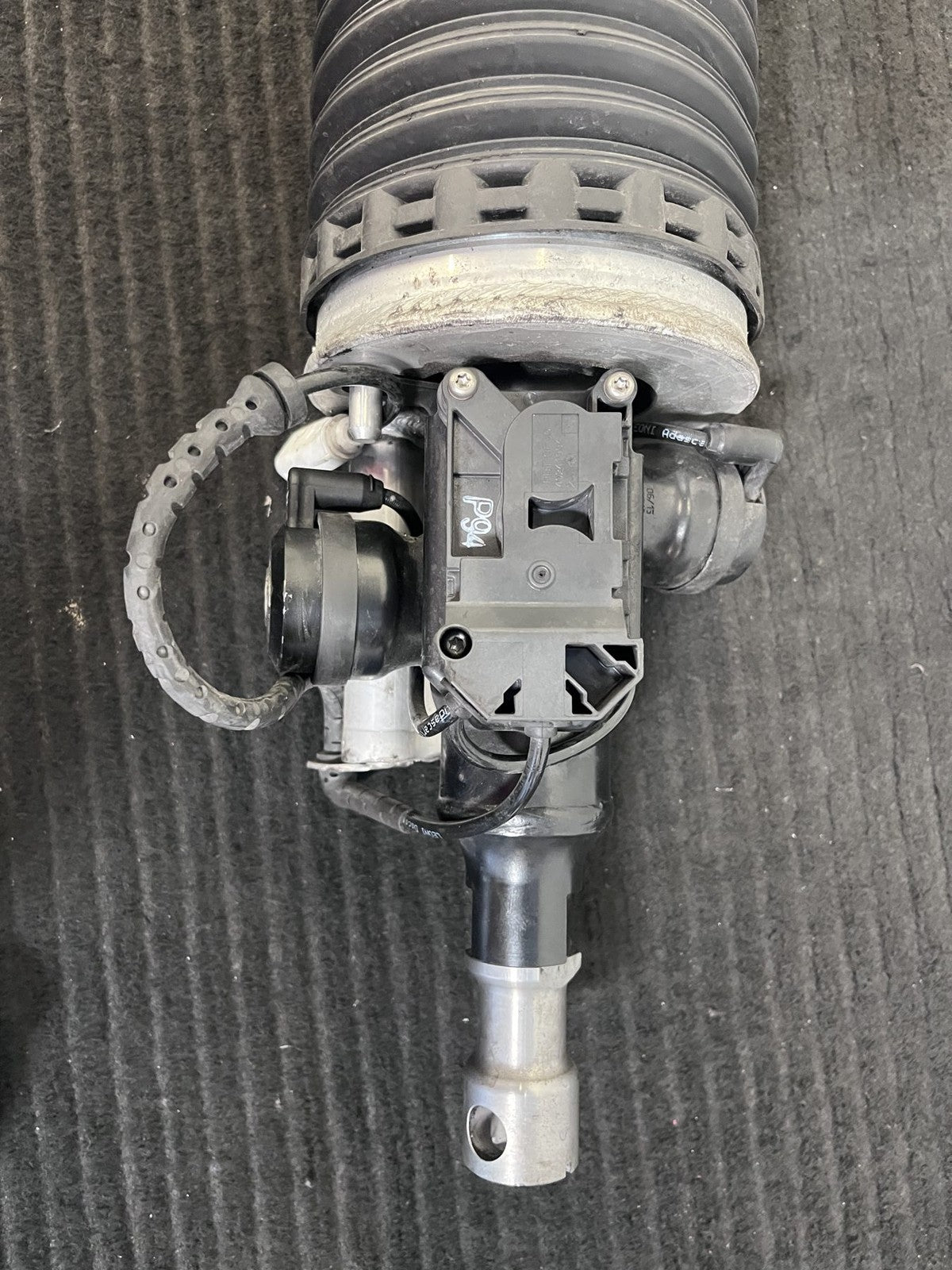 2015-2017 Rolls-Royce Wraith Front Left Air Suspension Strut OEM 37106868823 - eBay image 9