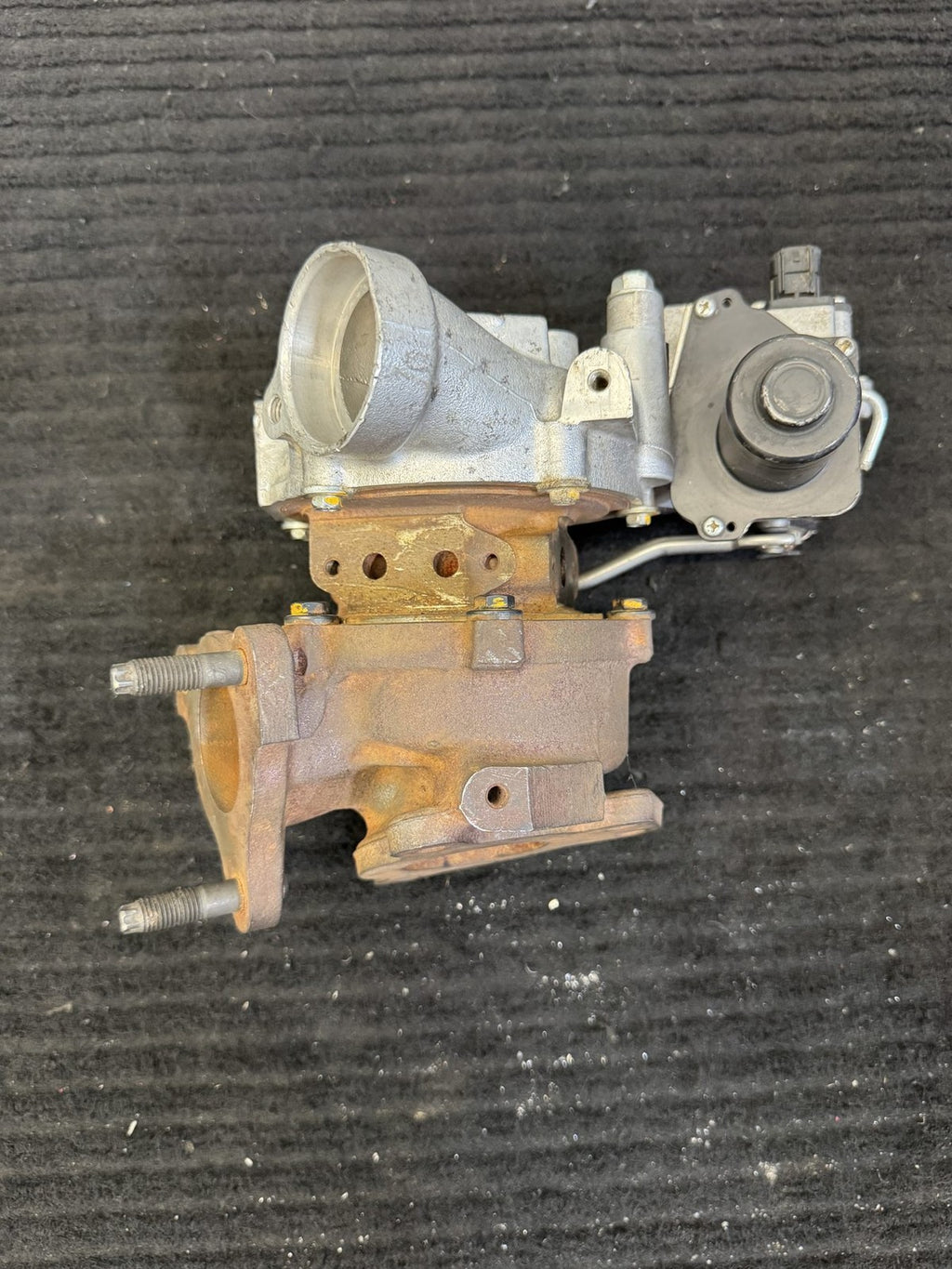 2007-2011 Toyota Land Cruiser 200 4.5L Rh Turbo OEM 17201-51020 - eBay image 4