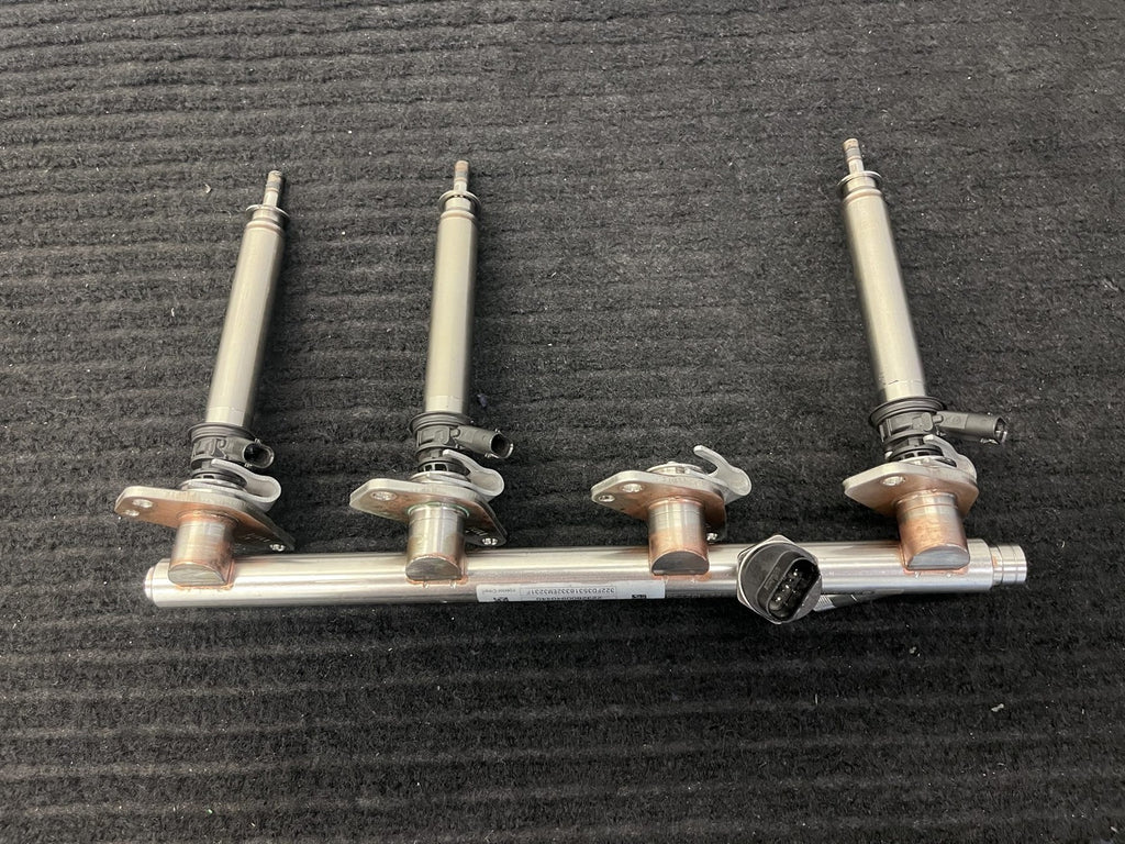 2016-2021 Mercedes-Benz C63 AMG Fuel Rail 3 Injectors OEM A2740704800 - eBay image 5