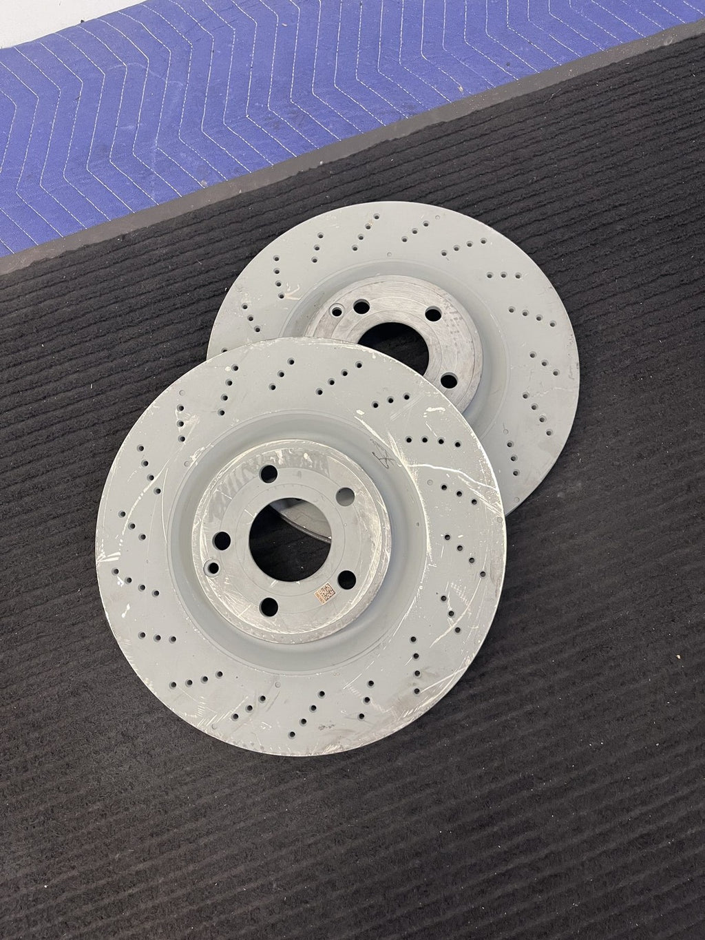 2015-2017 Mercedes-Benz CLS400 C218 Front Drilled Brake Rotors Pair OEM A2184210412 - eBay image 5