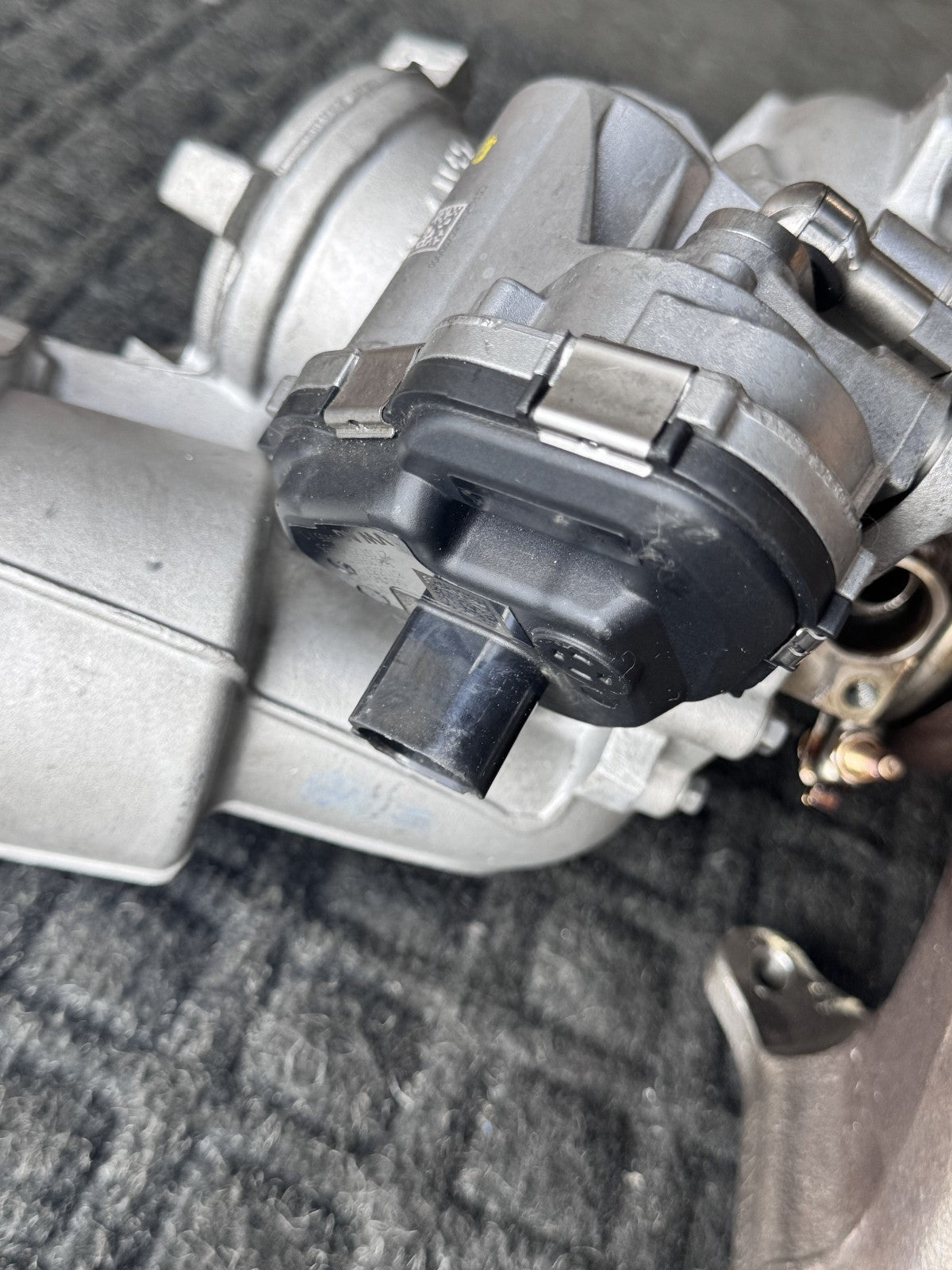 2021-2024VW Atlas Cross Sport 2.0T Turbocharger Manifold OEM 06Q145722VOLKSWAGEN - eBay image 2