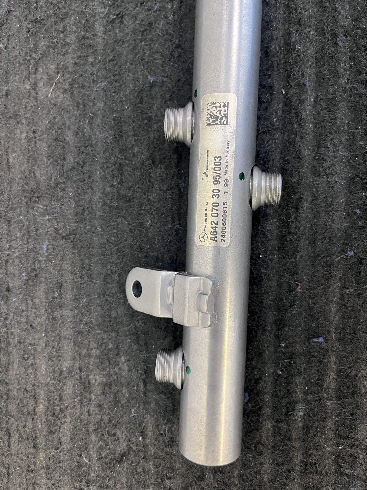 2010-2022 Mercedes-Benz Sprinter OM642 Right Fuel Rail OEM A6420703095 - eBay image 2