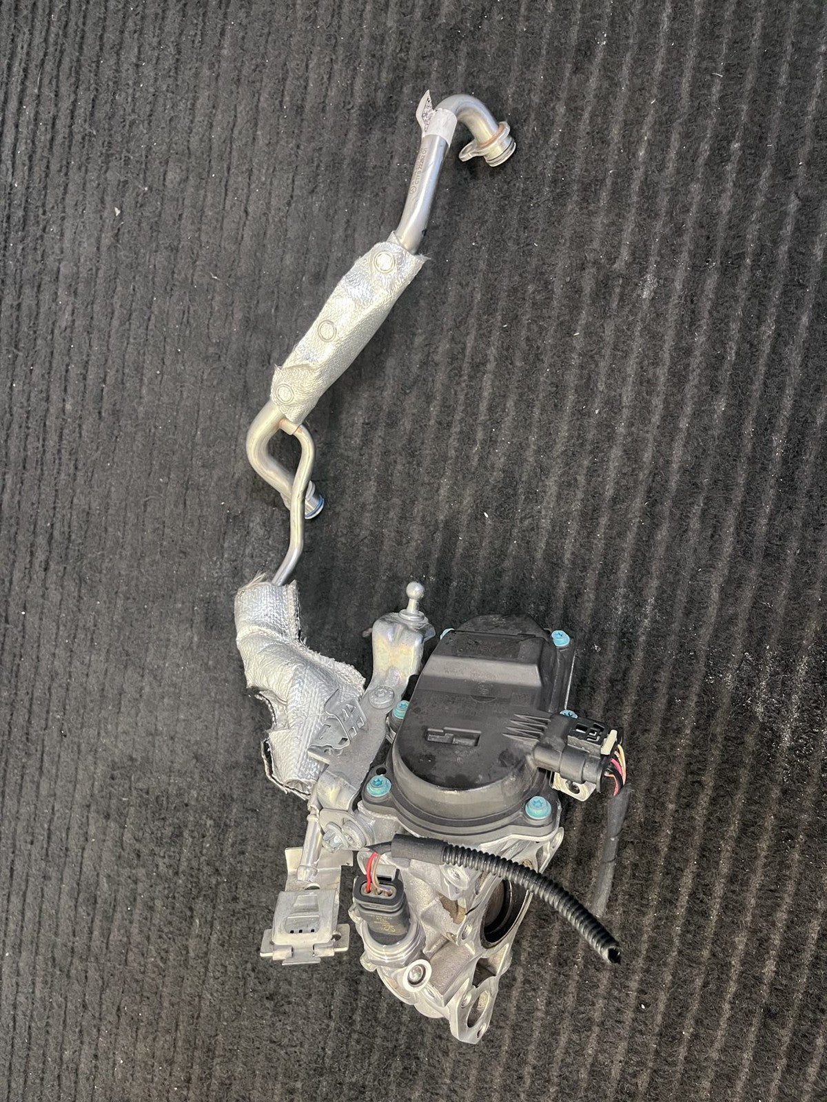 Mercedes-Benz OM654 2.0L Diesel Egr Valve Assembly With Pipes Genuine OEM - eBay image 4