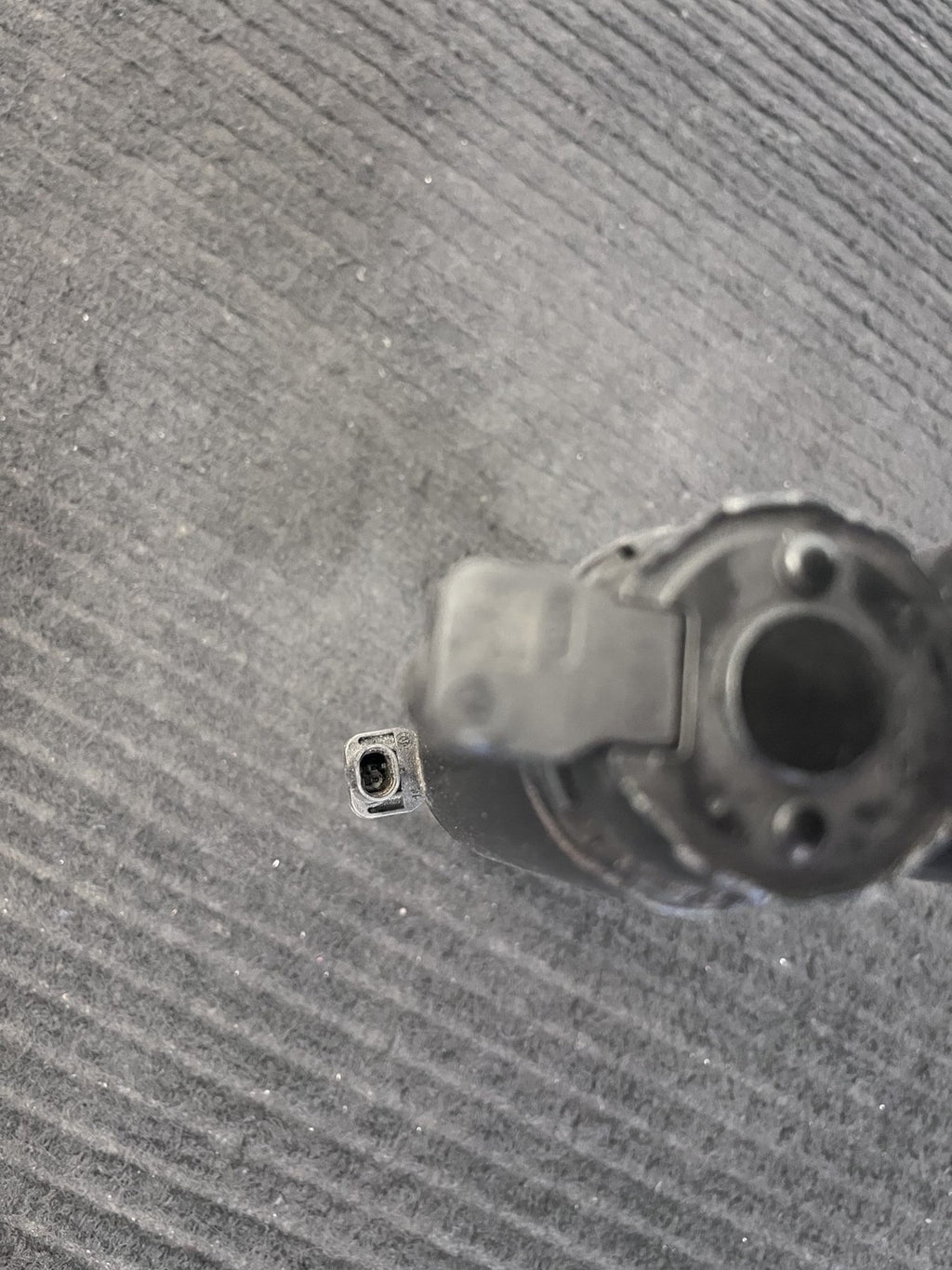 2016-2020 Tesla Model S Rear Right Air Suspension Shock Strut OEM 1066466-00-C - eBay image 15