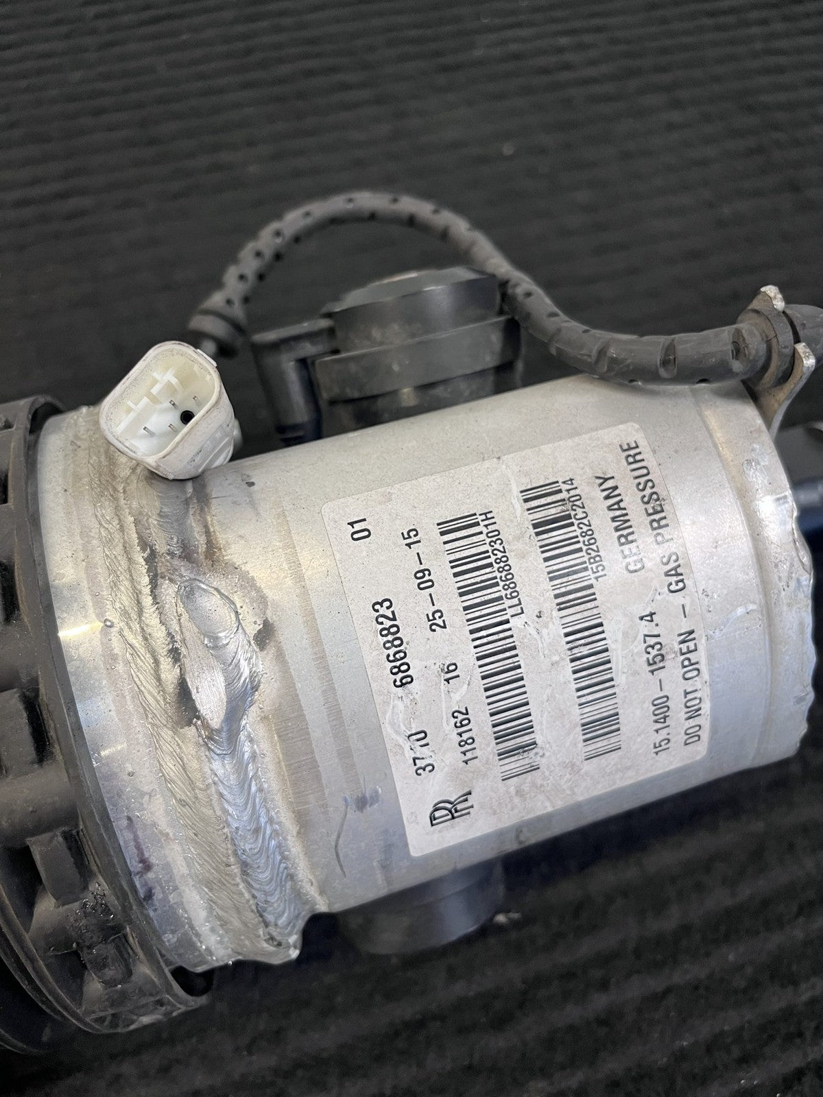 2015-2017 Rolls-Royce Wraith Front Left Air Suspension Strut OEM 37106868823 - eBay image 5