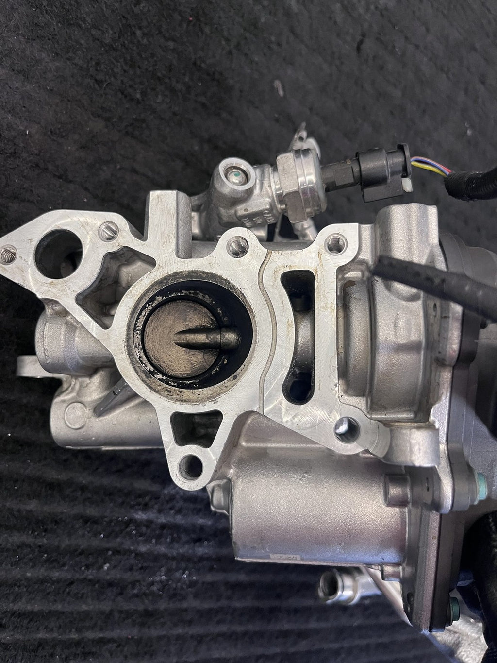 Mercedes-Benz OM654 2.0L Diesel Egr Valve Assembly With Pipes Genuine OEM - eBay image 14