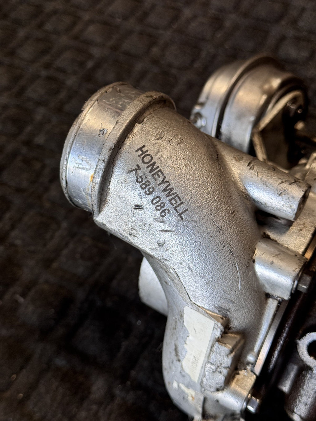 BMW E70 X5M X6M 2010 2011 2012 2013 Garrett Turbo Turbocharger OEM 7589086 - eBay image 3