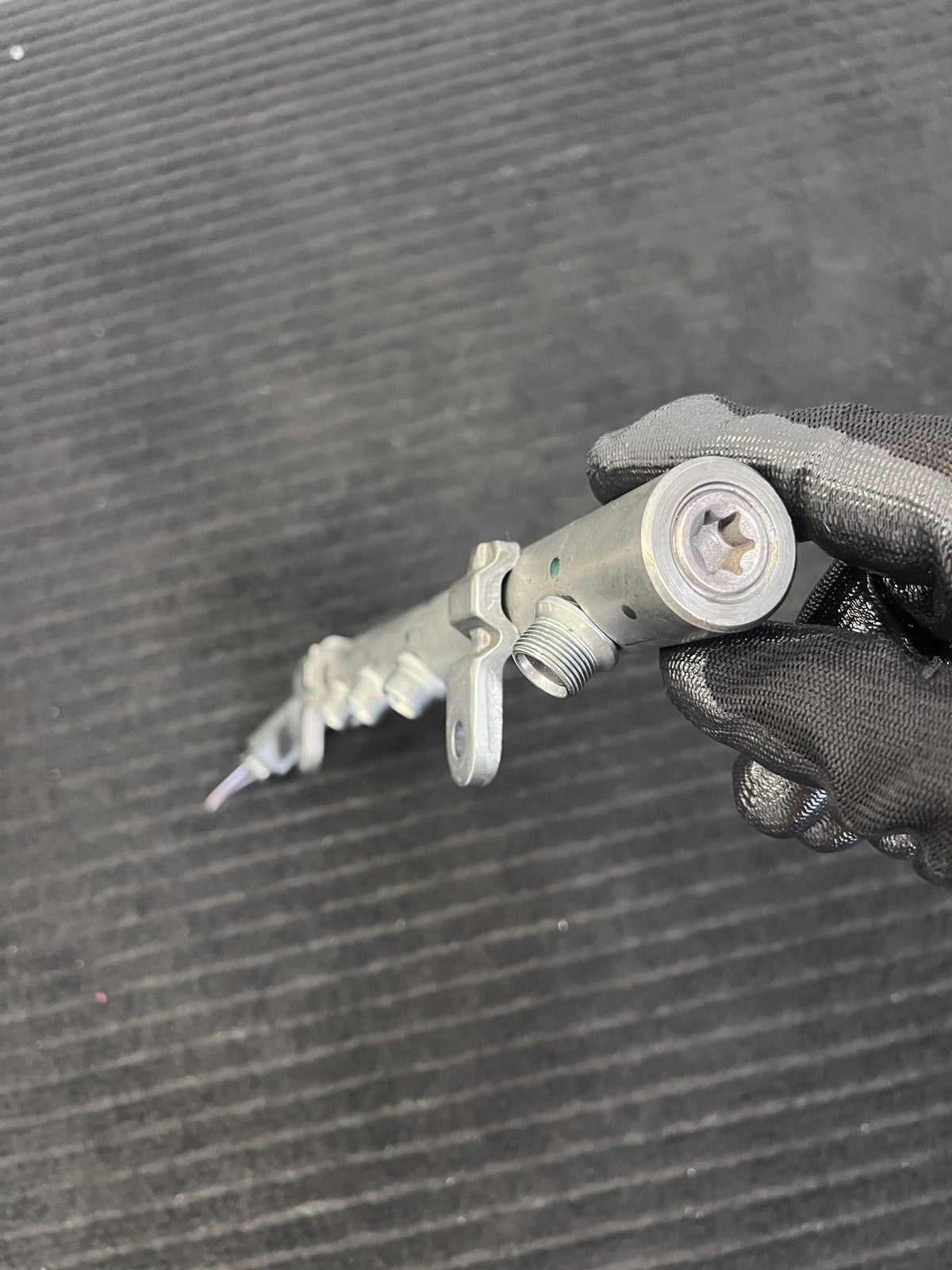 2010-2022 Mercedes-Benz Sprinter OM642 Left Fuel Rail OEM A6420702795 - eBay image 3