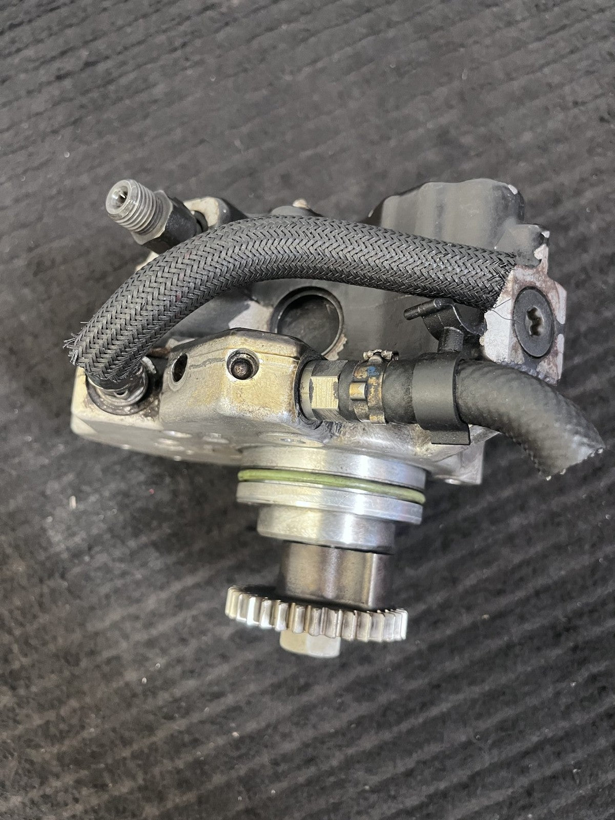 2010-2022 Mercedes-Benz Sprinter OM642 High Pressure Fuel Pump OEM A6420701101 - eBay image 4