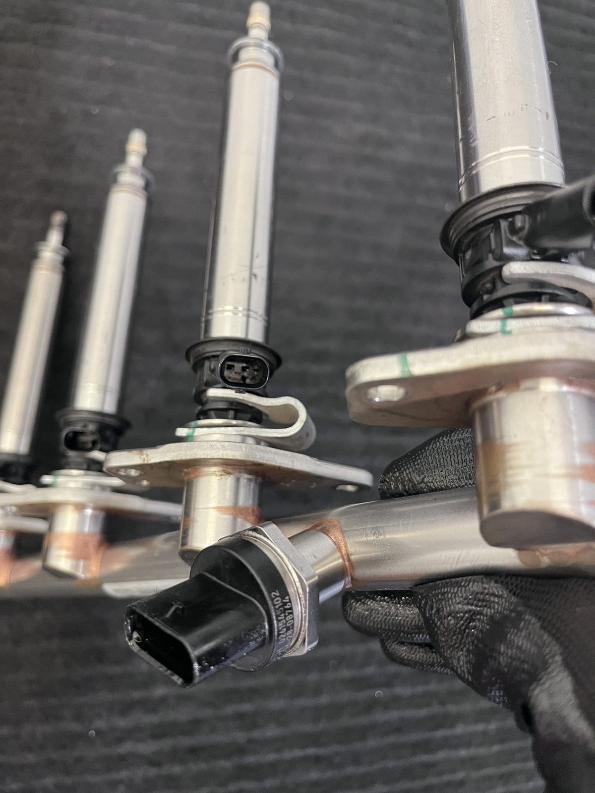 2015-2019 Mercedes-Benz C300 GLC300 E300 Fuel Rail 4 Injectors OEM A2740700995 - eBay image 7