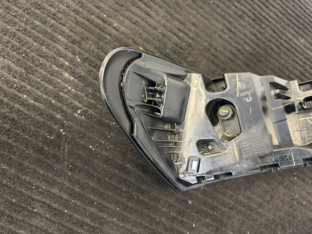 2023-2025 Volkswagen ID.4 Right Outer LED Tail Light OEM 11K945096 - eBay image 6