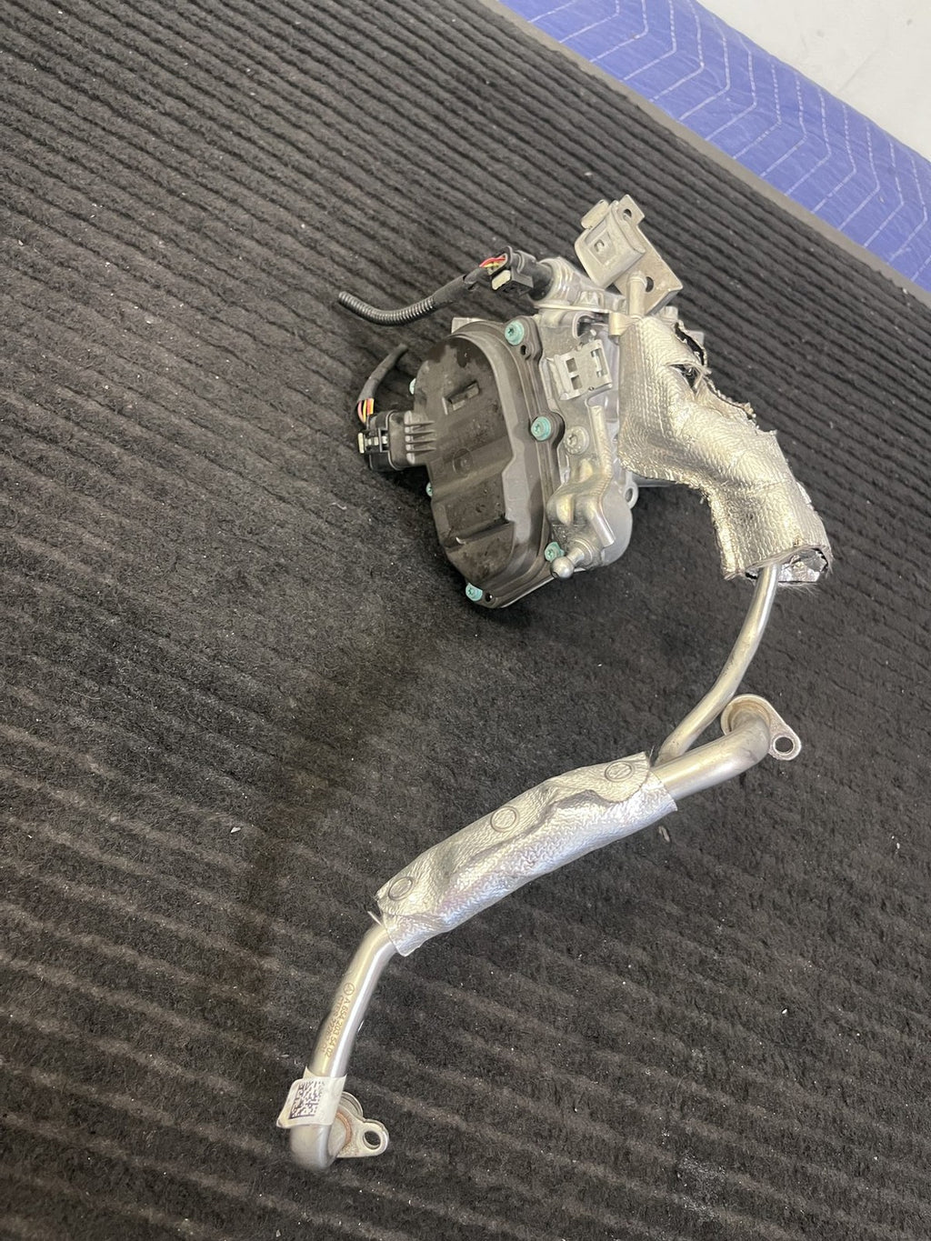 Mercedes-Benz OM654 2.0L Diesel Egr Valve Assembly With Pipes Genuine OEM - eBay image 10