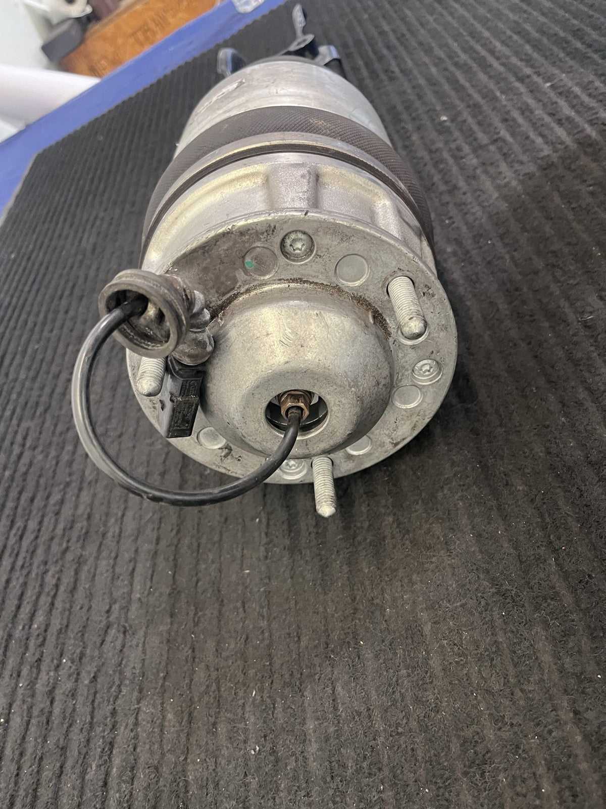2015-2018 Porsche Cayenne Front Right Air Suspension Strut OEM 7P5616040AP - eBay image 8