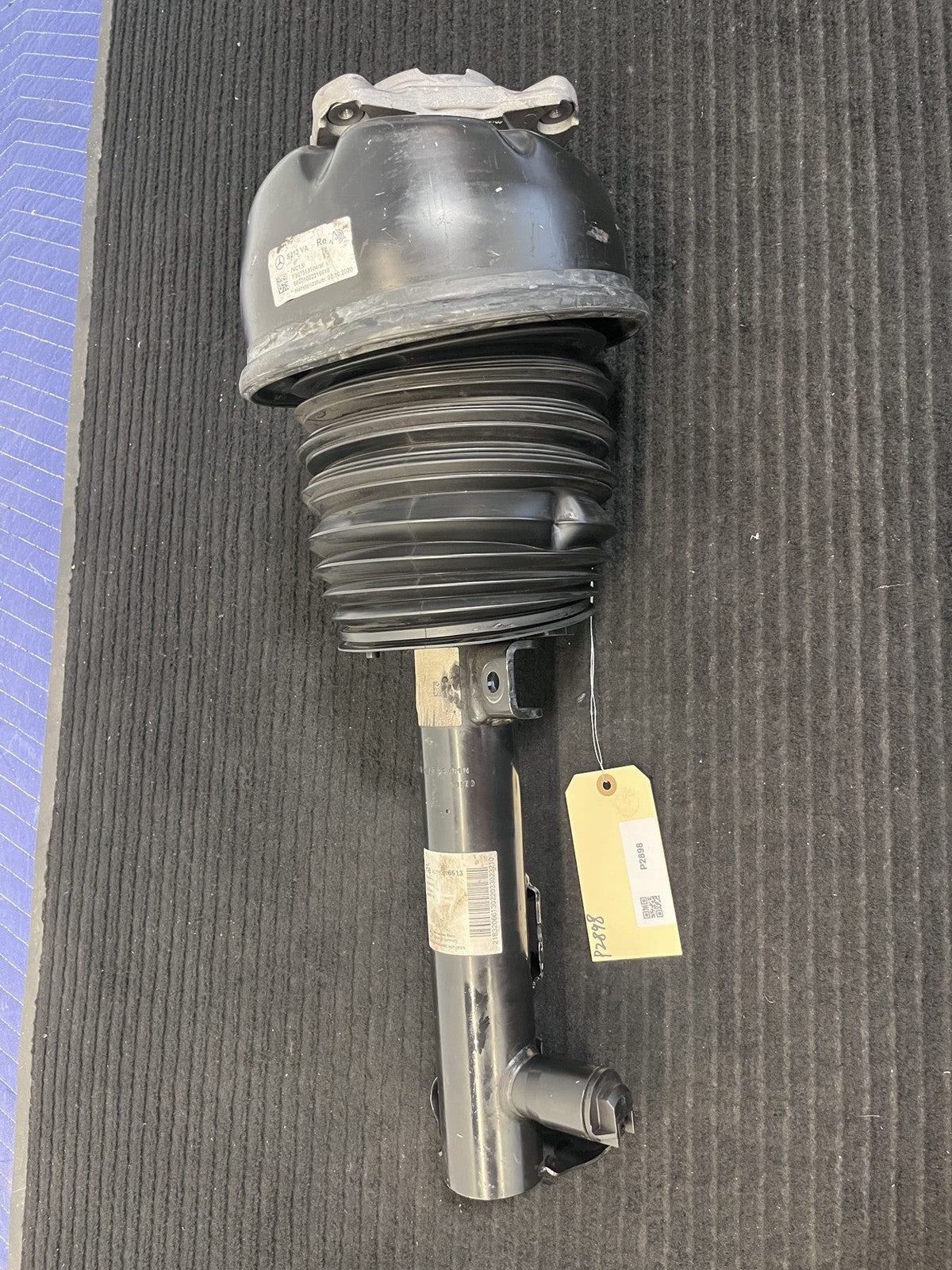 2012-2018 Mercedes-Benz CLS550 C218 Front Right Air Suspension Strut OEM A2183206613 - eBay image 1