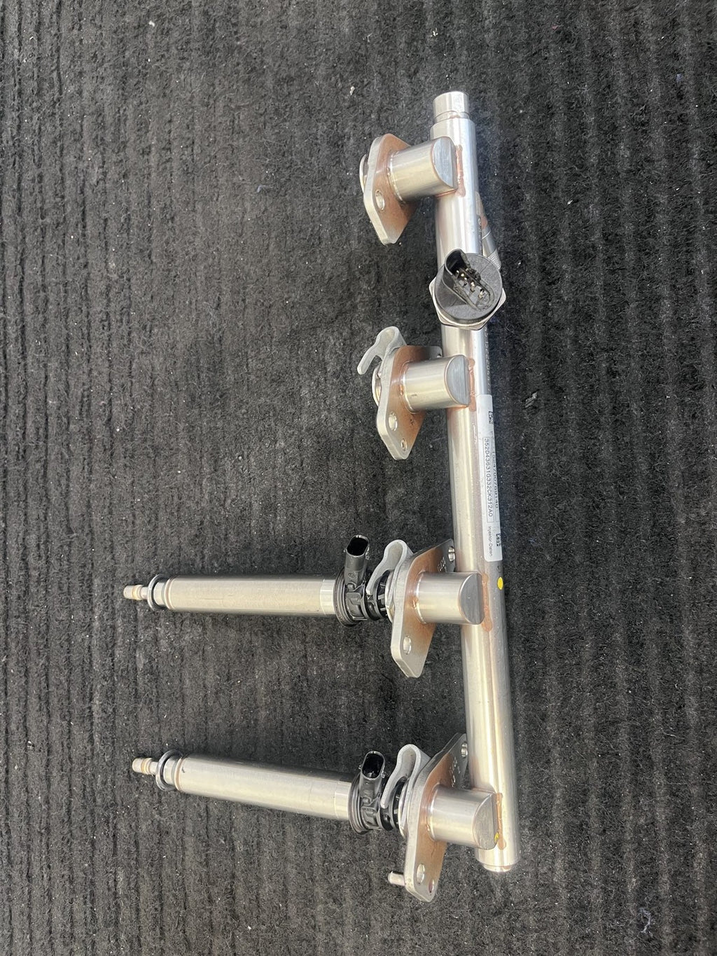 2015-2019 Mercedes-Benz C300 GLC300 E300 Fuel Rail 2 Injectors OEM A2740700995 - eBay image 4