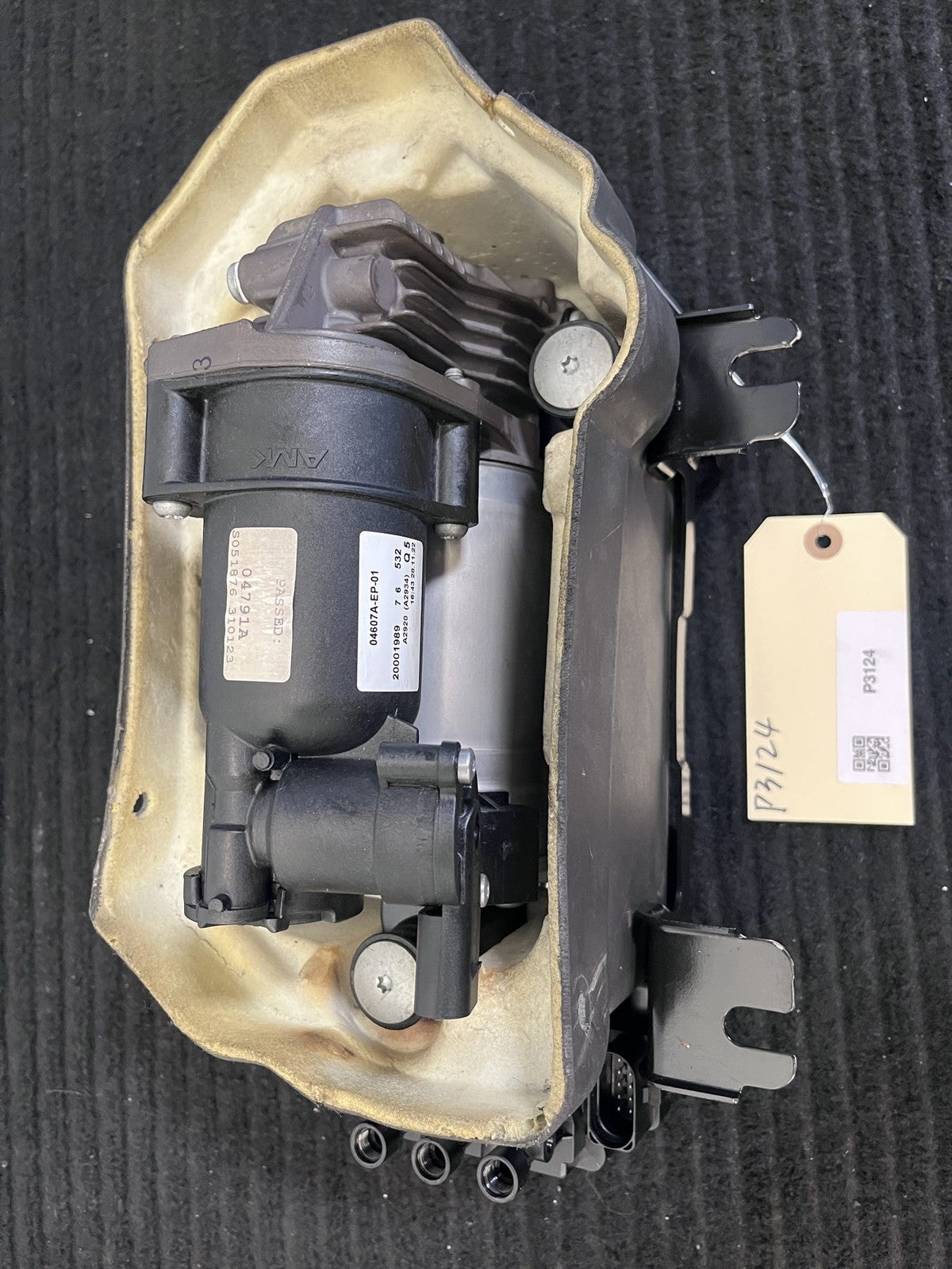 2022-2024 Rivian R1T R1S Air Suspension Pump Valve Block Used OEM PT00003024-L - eBay image 1