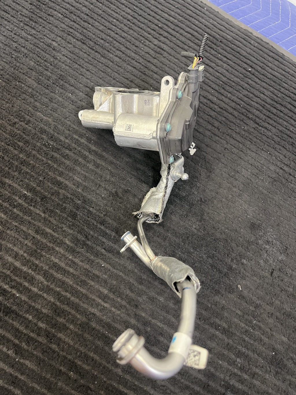 Mercedes-Benz OM654 2.0L Diesel Egr Valve Assembly With Pipes Genuine OEM - eBay image 9