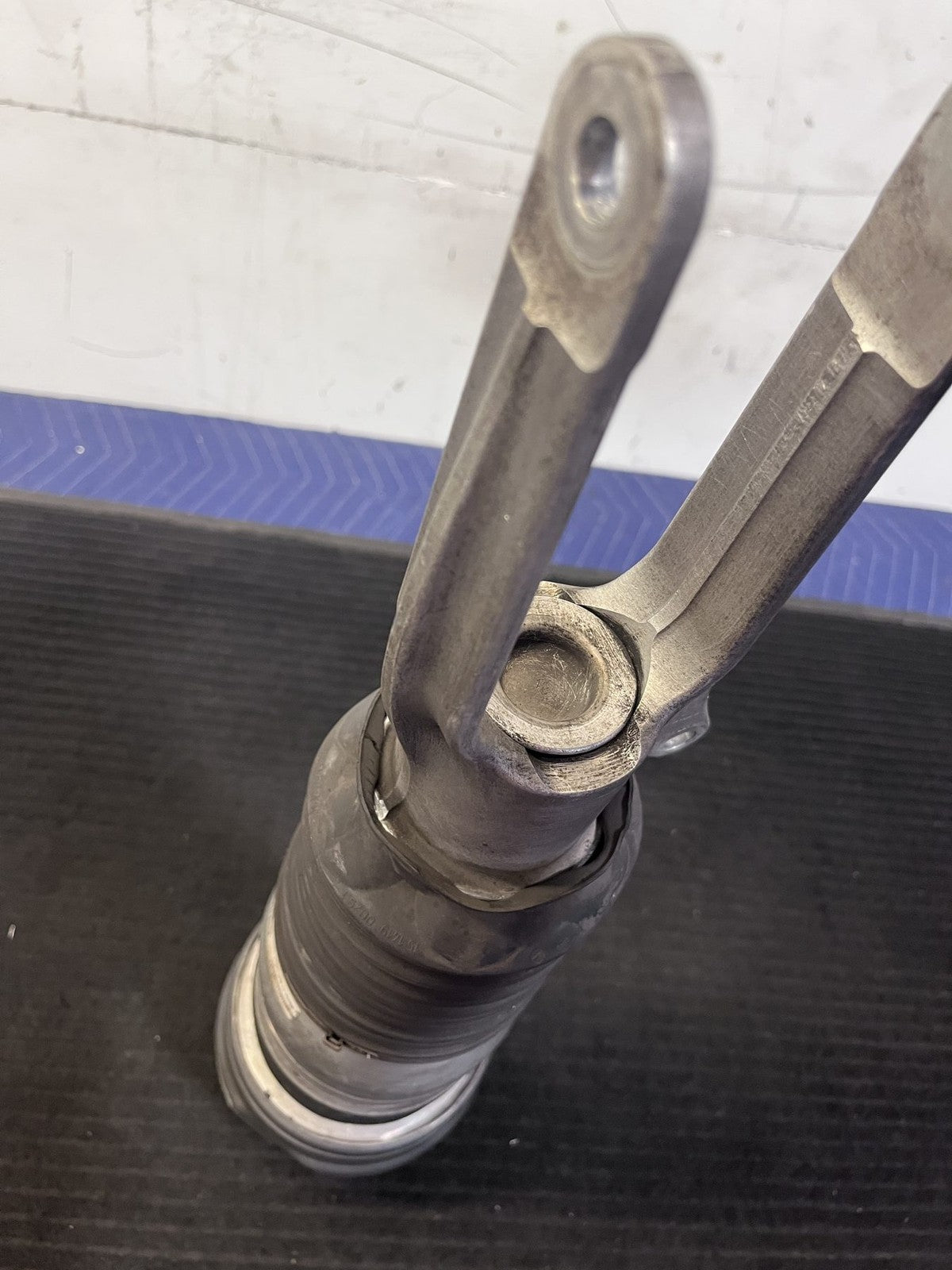 2010-2013 Porsche Panamera 970 Front Left Air Suspension Strut OEM 97034305111 - eBay image 13