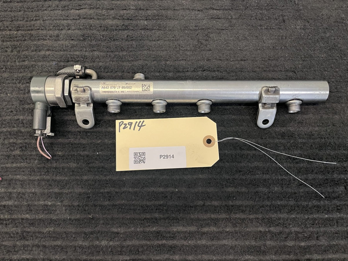 2010-2022 Mercedes-Benz Sprinter OM642 Left Fuel Rail OEM A6420702795 - eBay image 1