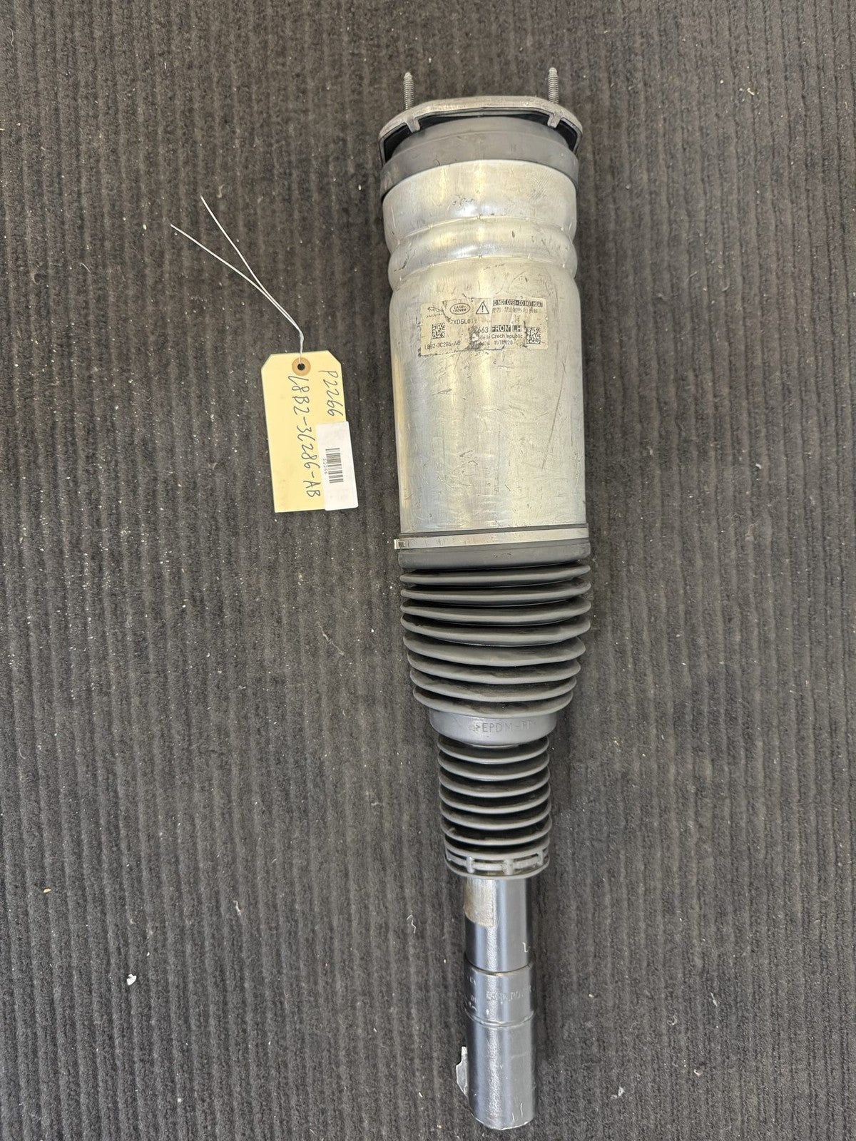 2020-2024 Land Rover Defender 110 Front Left Air Strut OEM L8B2-3C286-Ab - eBay image 1