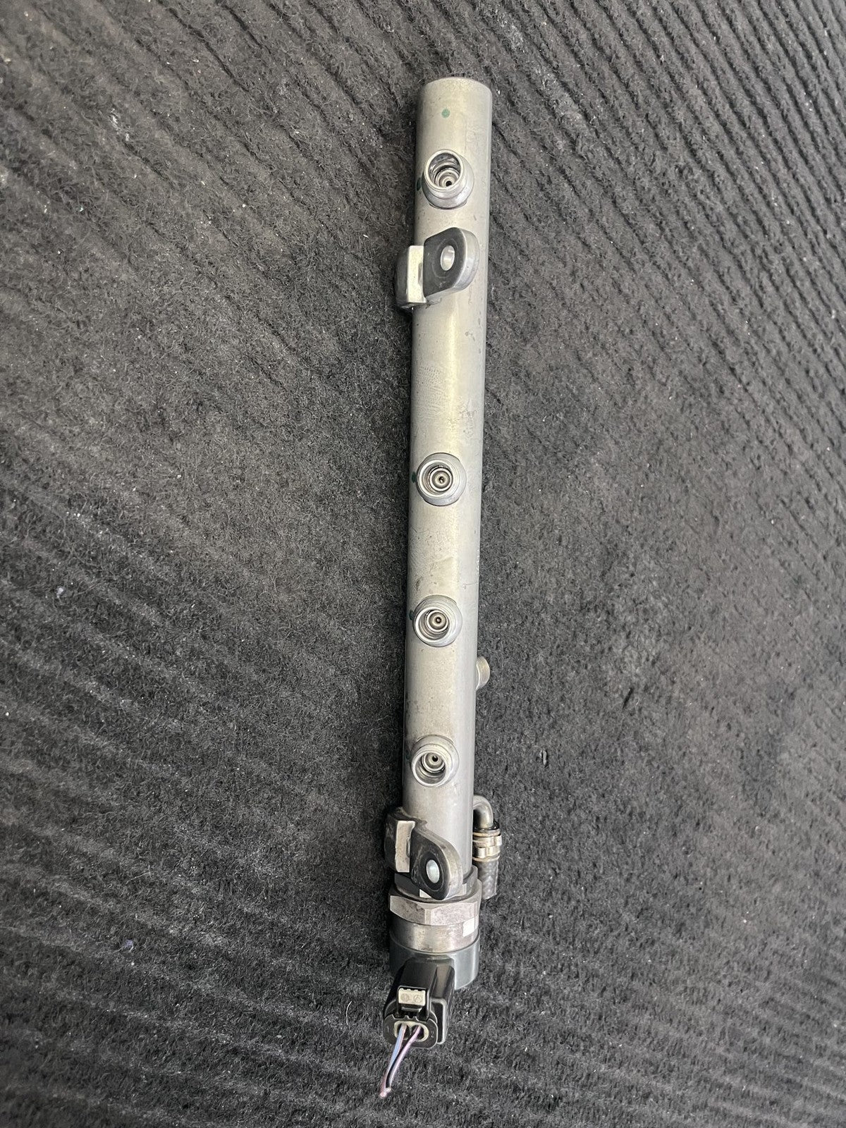 2010-2022 Mercedes-Benz Sprinter OM642 Left Fuel Rail OEM A6420702795 - eBay image 6