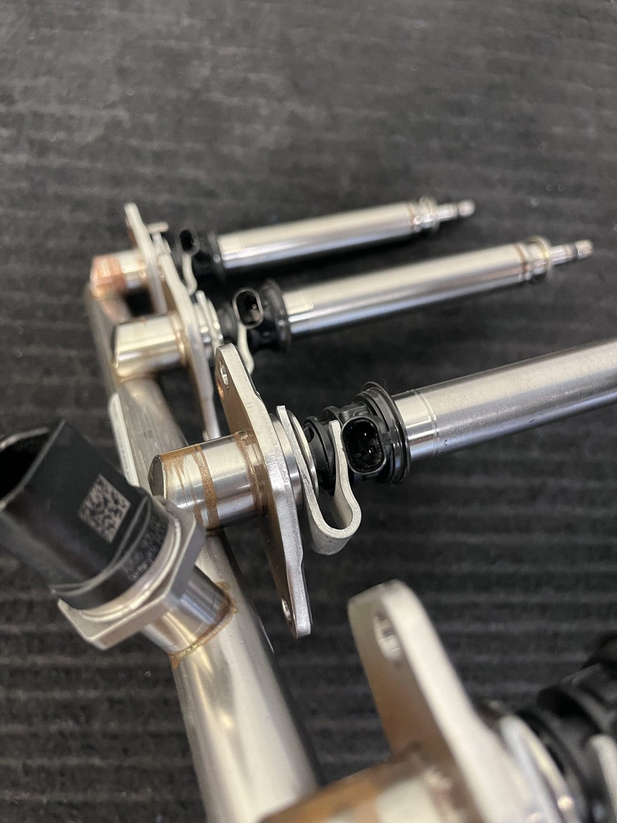 2019-2023 Mercedes-Benz C300 GLC300 E350 Fuel Rail 4 Injectors OEM A2640701000 - eBay image 7