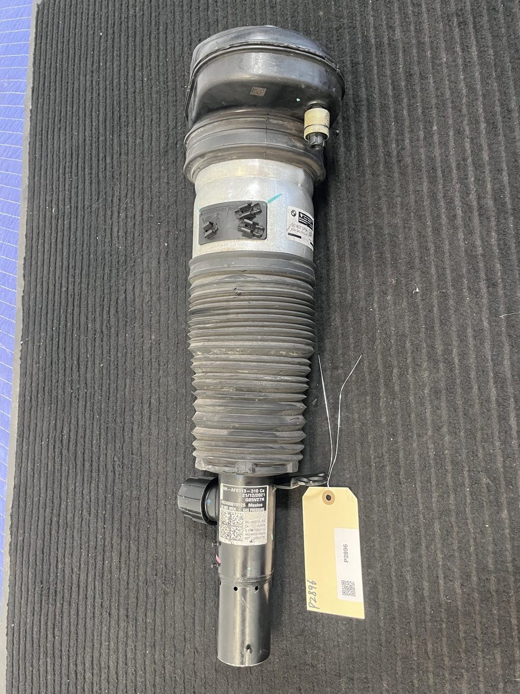 2019-2025 BMW X5 G05 Front Right Air Suspension Strut OEM 37106892426 - eBay image 1