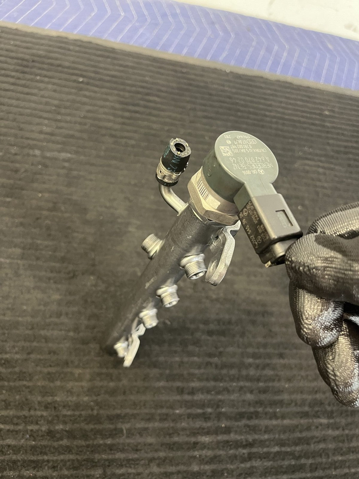 2010-2022 Mercedes-Benz Sprinter OM642 Left Fuel Rail OEM A6420702795 - eBay image 10
