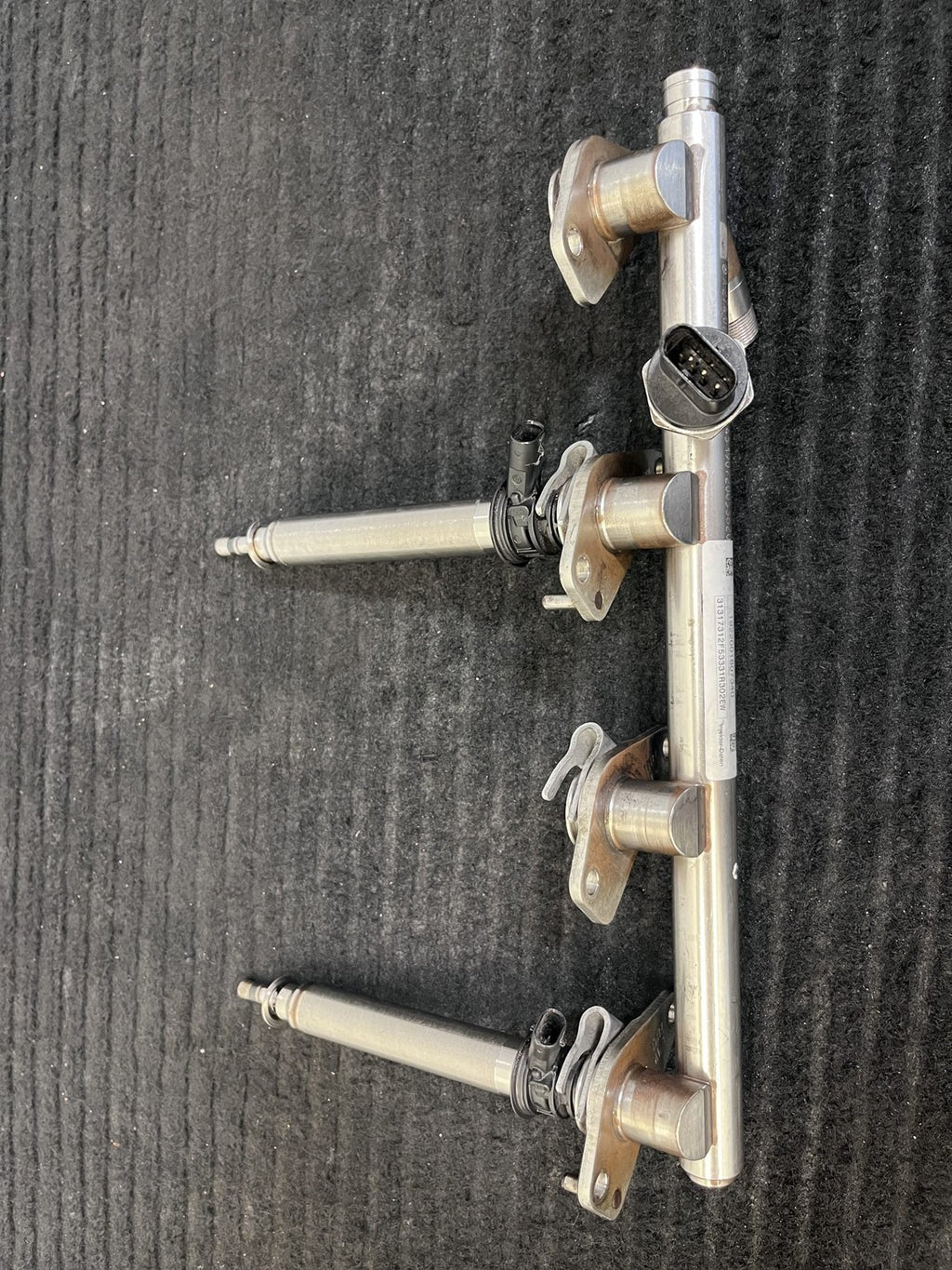 2015-2019 Mercedes-Benz C300 GLC300 E300 Fuel Rail 2 Injectors OEM A2740703800 - eBay image 5