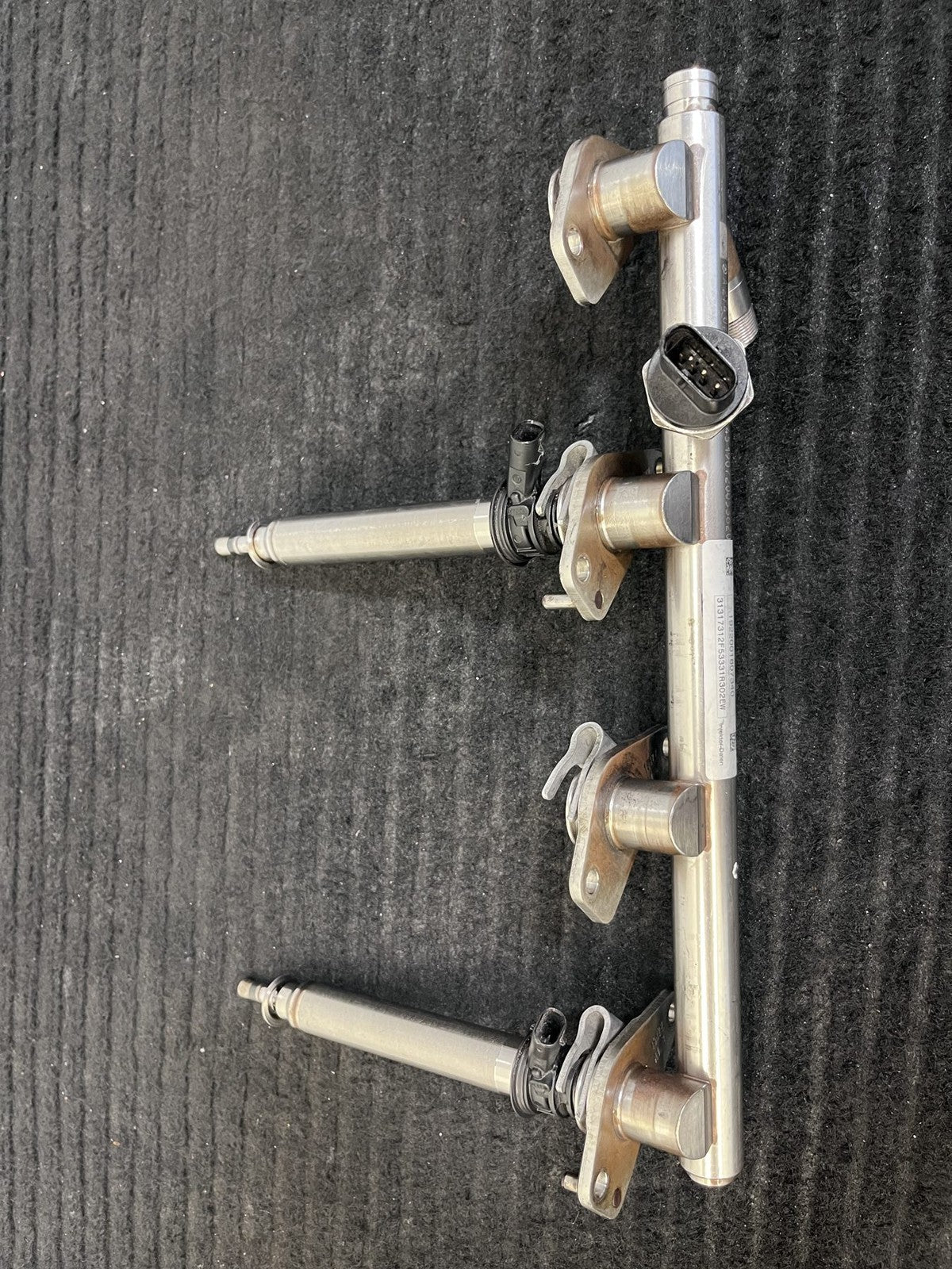 2015-2019 Mercedes-Benz C300 GLC300 E300 Fuel Rail 2 Injectors OEM A2740703800 - eBay image 5