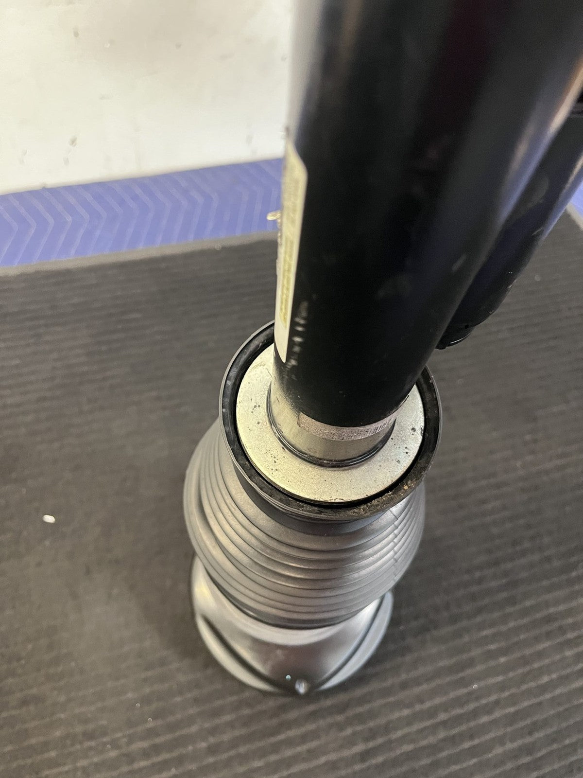 2020-2024 Mercedes-Benz Gle Gls Front Right Air Suspension Strut OEM A1673203213 - eBay image 14