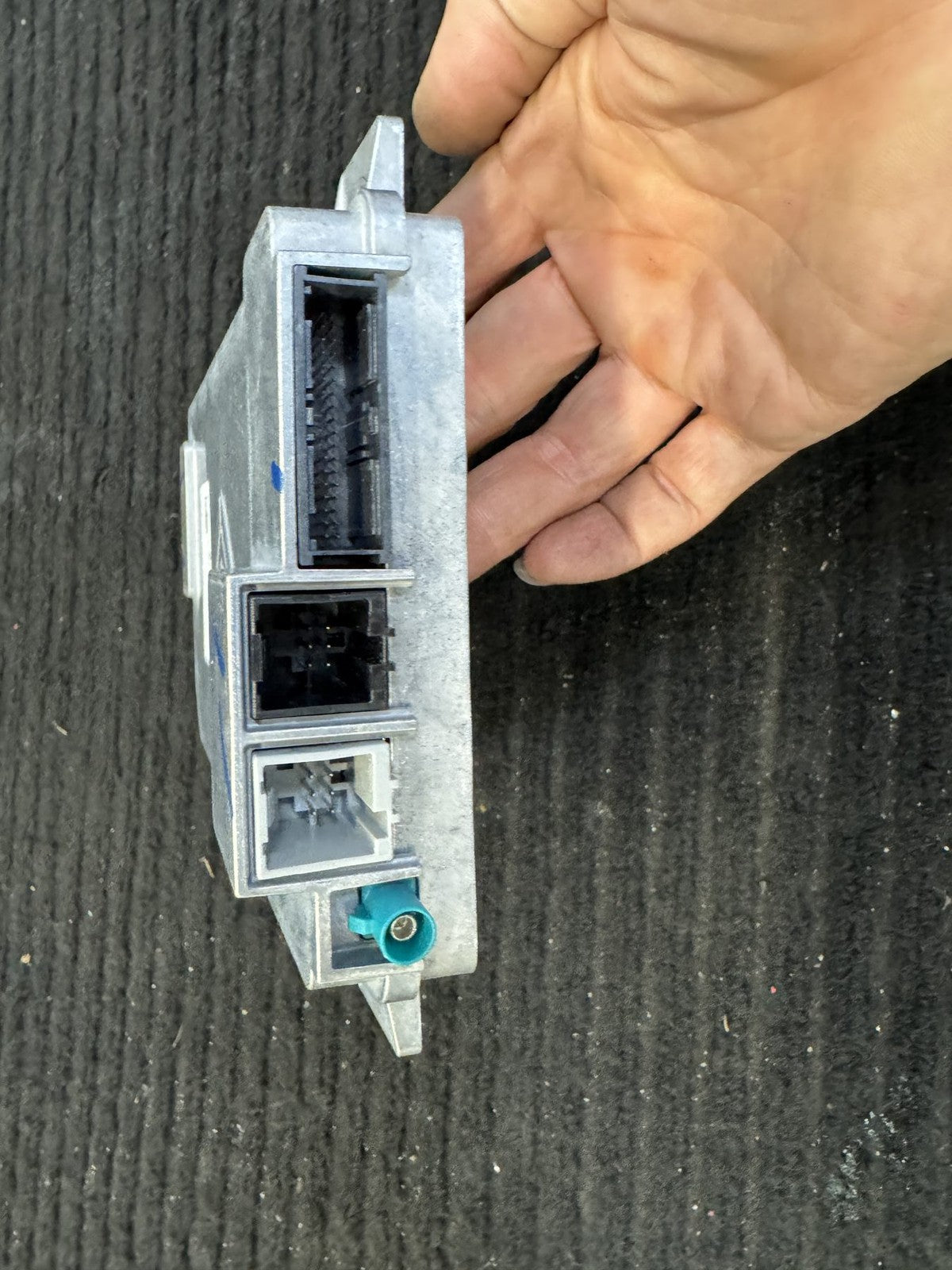 2022-2024 Rivian R1T R1S Secondary Adas Driver Assist Module OEM PT00000036-L - eBay image 5