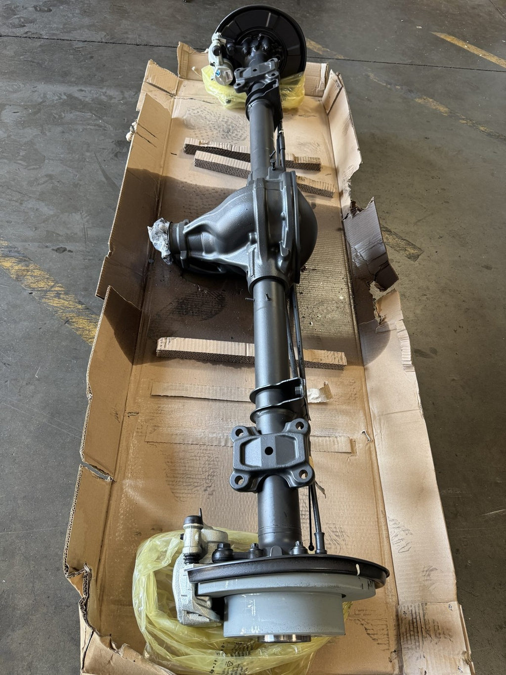 2019-2023 Mercedes-Benz Sprinter 2500 RWD 3.923 Rear Axle OEM A9073504801 - eBay image 1