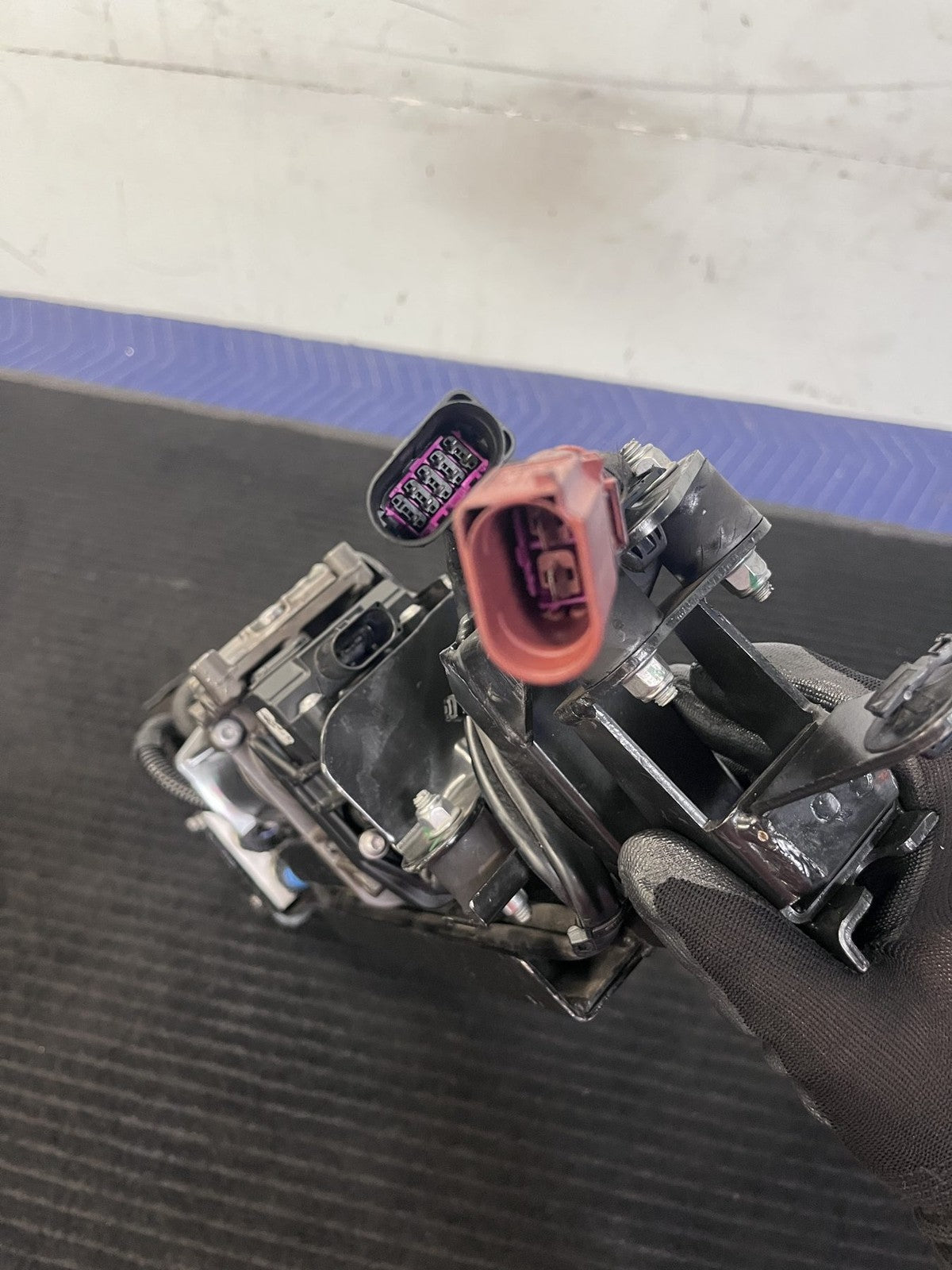2015-2024 Lamborghini Huracan Front Axle Lift Compressor OEM 4S0616007E - eBay image 16