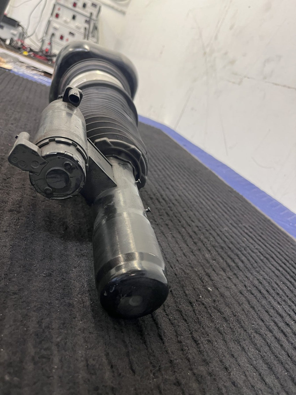2021-2025 Rolls-Royce Ghost Front Left Air Suspension Strut OEM 37105A35375 - eBay image 8