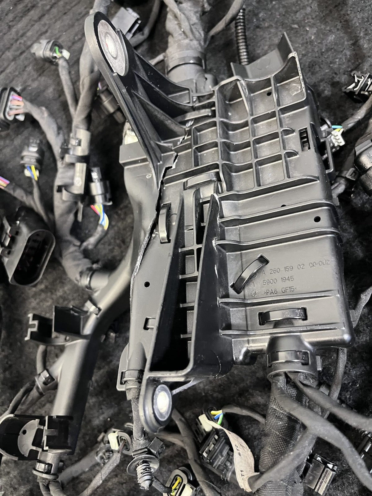 Mercedes-Benz M260 2.0L Engine Wiring Harness Loom Fuse Distribution Box OEM Used - eBay image 5
