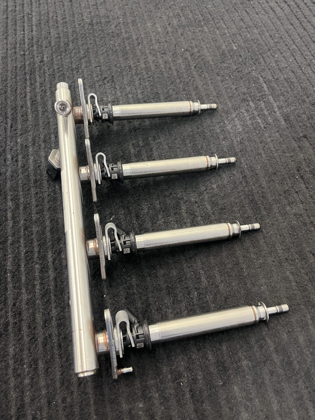 2019-2023 Mercedes-Benz C300 GLC300 E350 Fuel Rail 4 Injectors OEM A2640701000 - eBay image 3