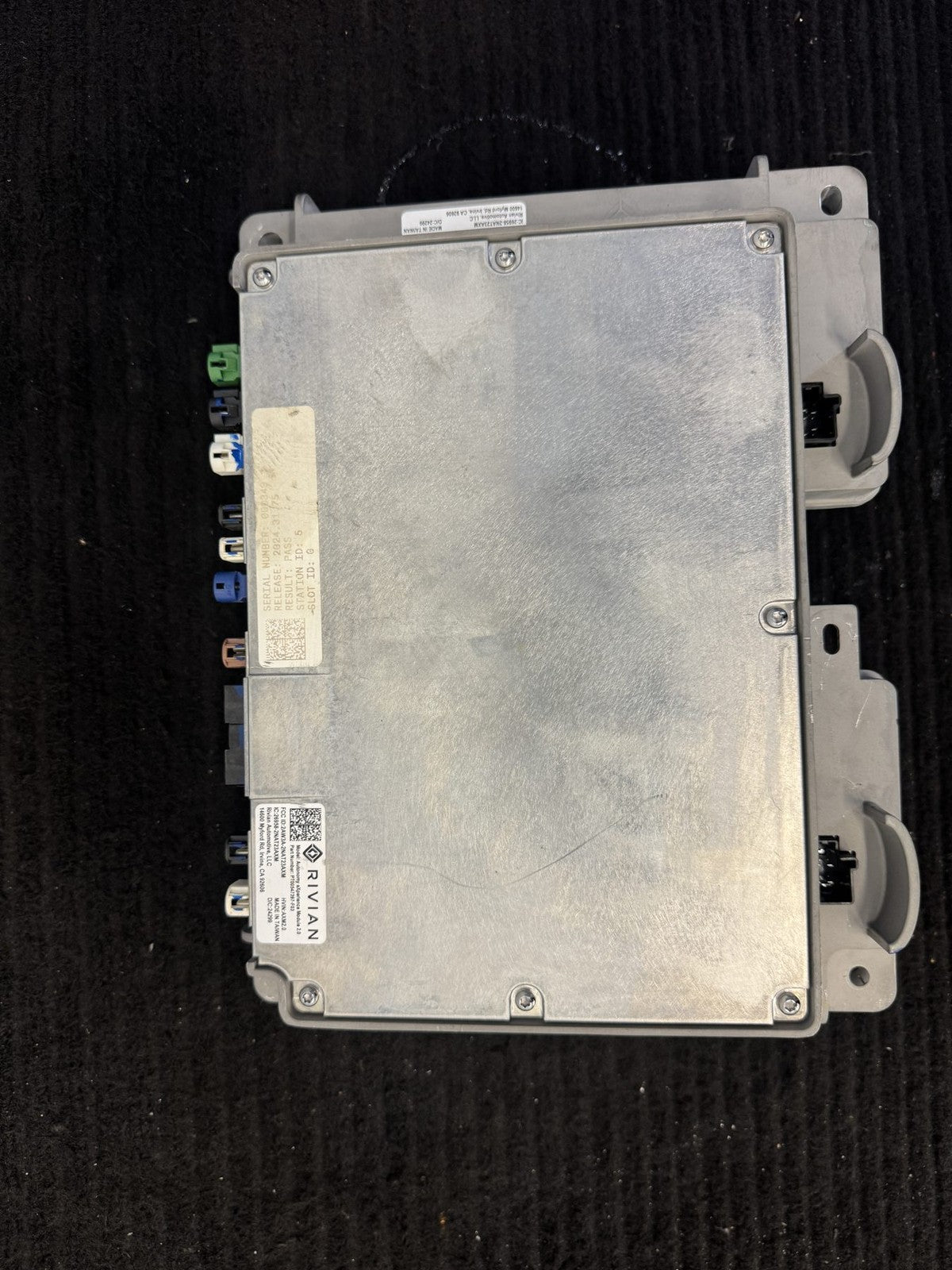 2025-2026 Rivian R1T R1S Gen 2 Axm 2.0 Autonomy Module OEM PT00547397-F03 - eBay image 8