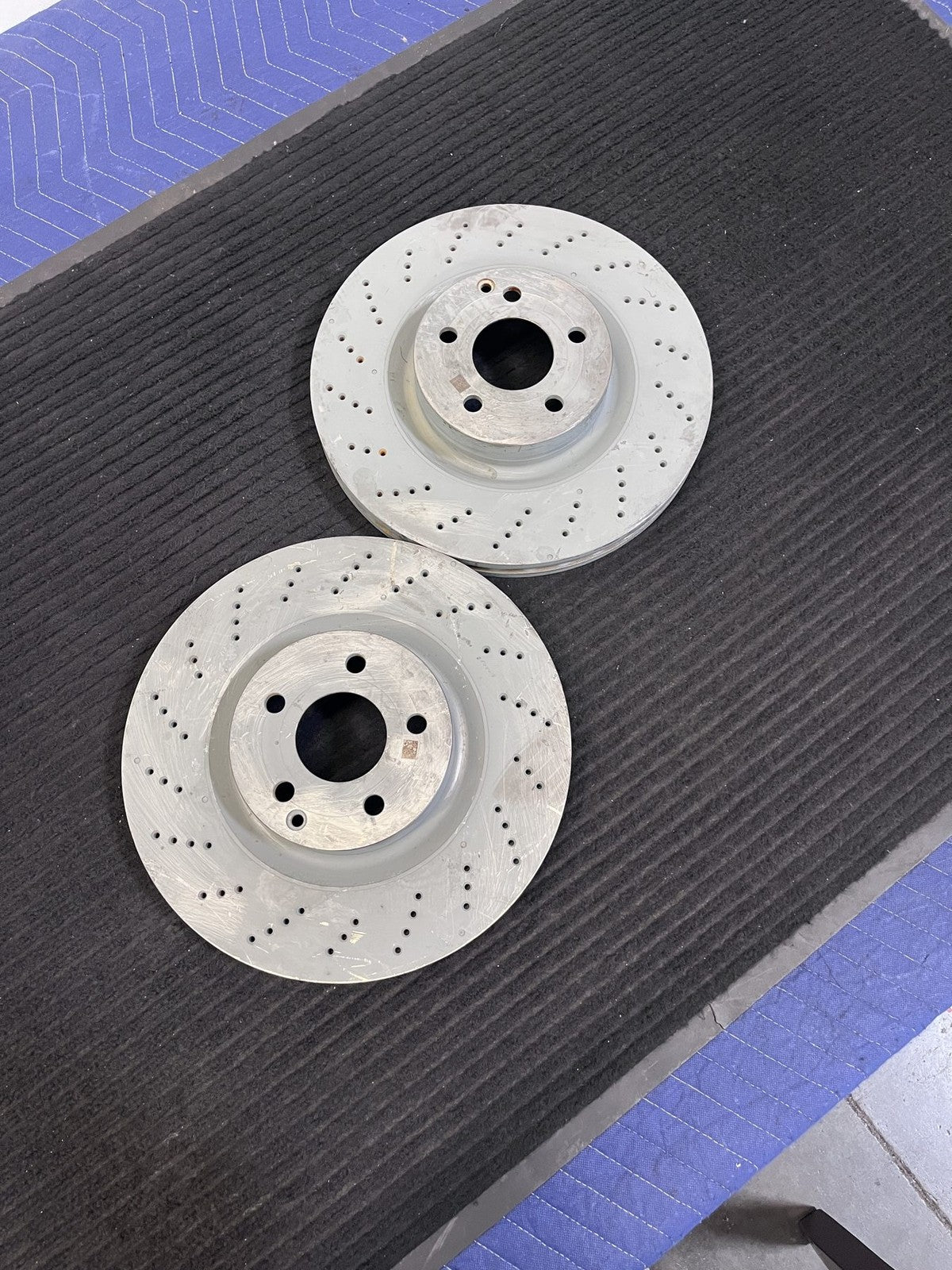 2010-2016 Mercedes-Benz E350 E400 E550 Front Drilled Rotors Pair OEM A0004211512 - eBay image 5