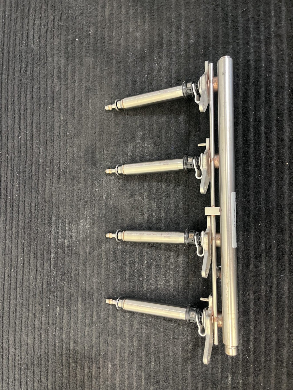 2012-2019 Mercedes-Benz S550 CLS550 GLS550 Lh Fuel Rail 4 Injectors OEM A2780703395 - eBay image 2