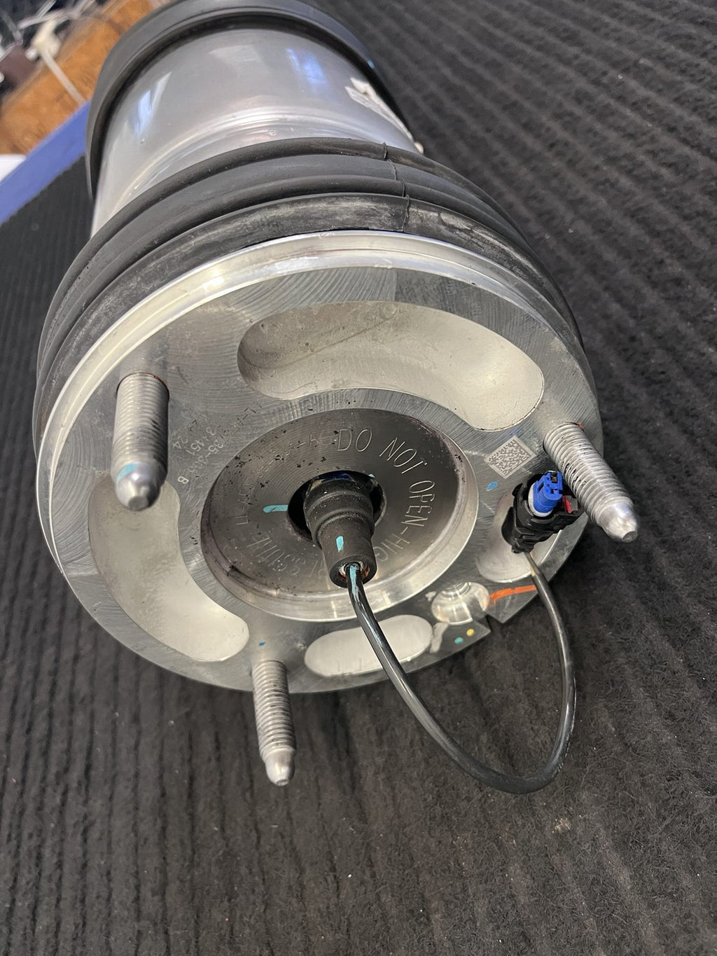 2025-2026 Cadillac Escalade Iq Front Left Air Suspension Strut OEM 85821678 - eBay image 7